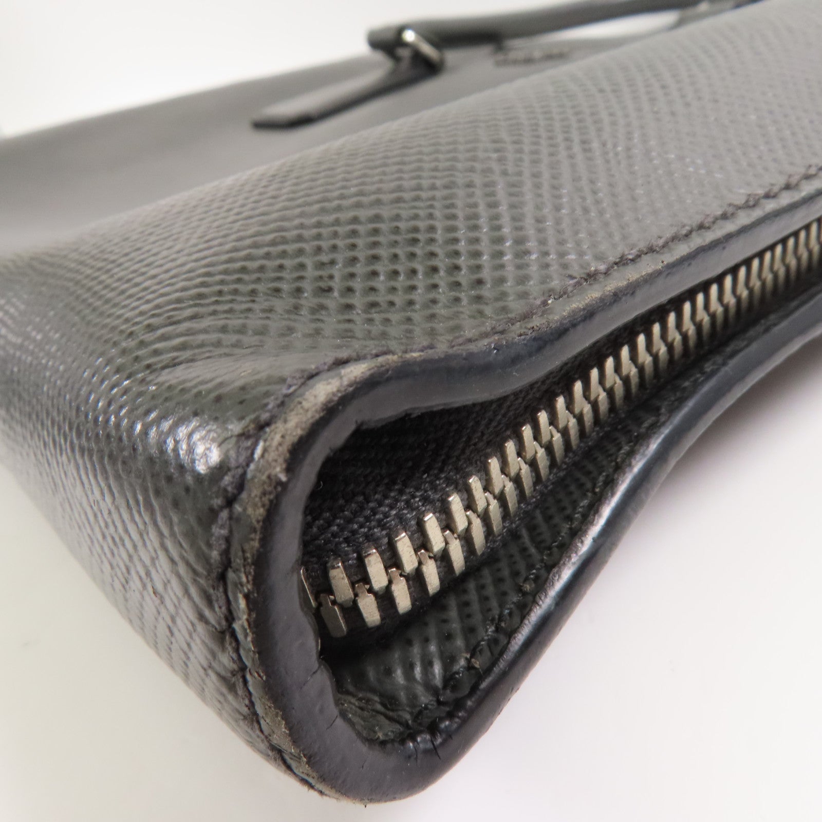 PRADA 牛皮皮革Briefcase銀扣公事包