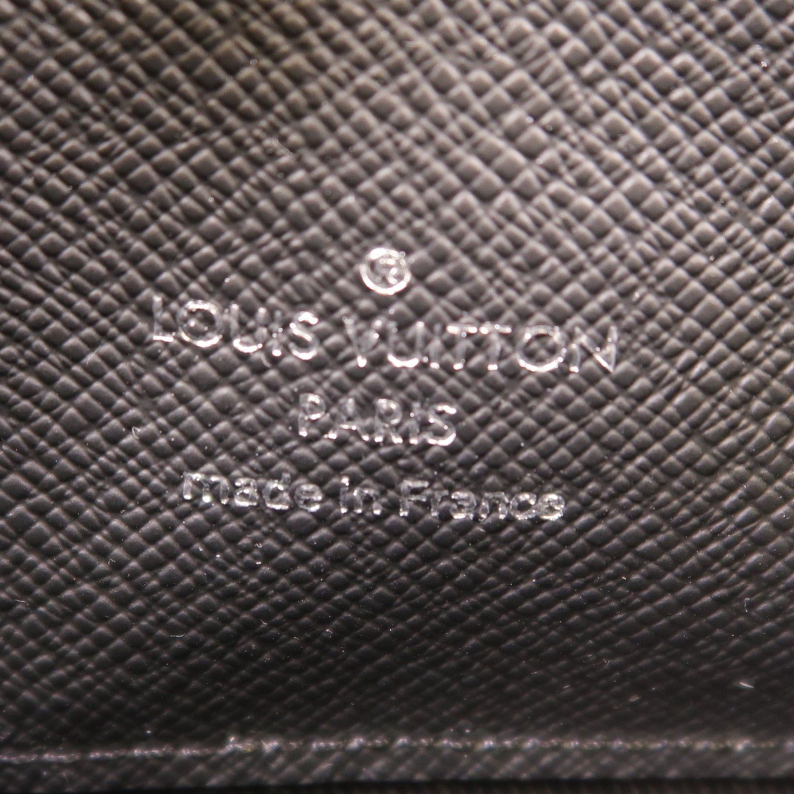 LOUIS VUITTON Monogram Eclipse Alpha銀扣肩背袋