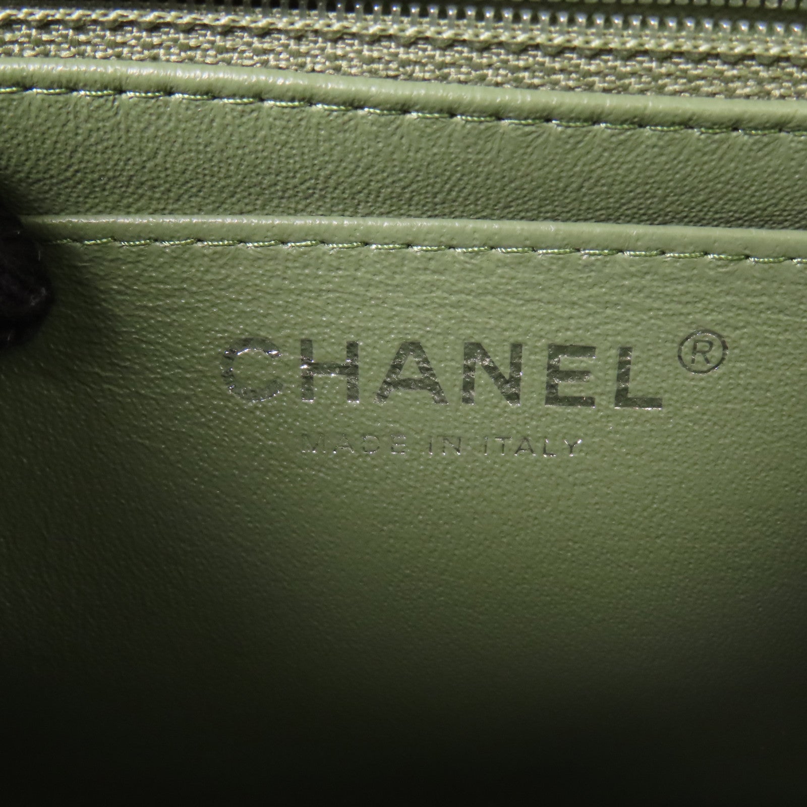 CHANEL 皮革Chain Shoulder銀扣鏈帶肩背袋