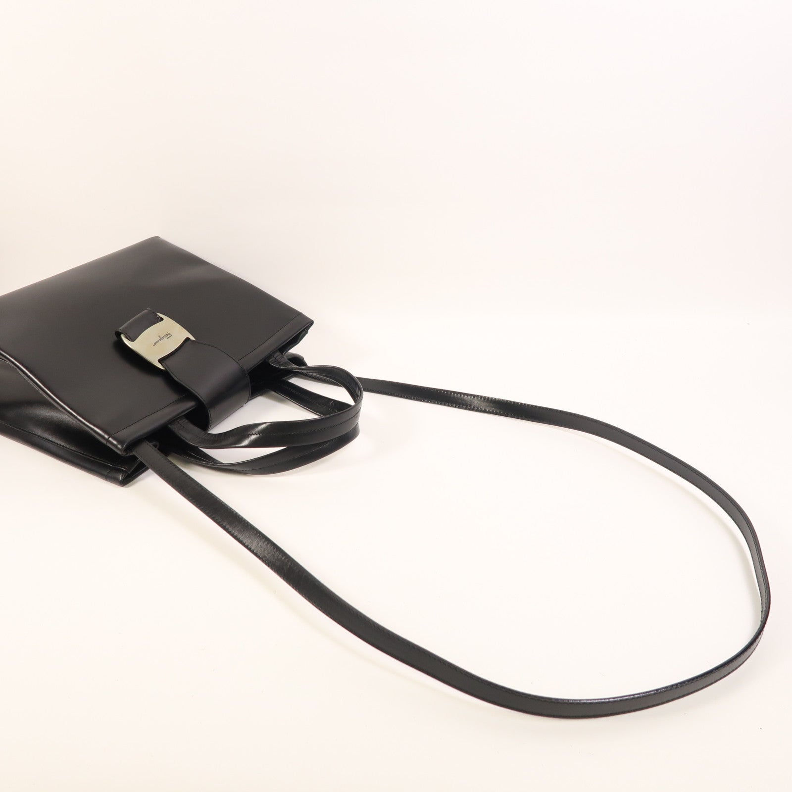 Salvatore Ferragamo 牛皮皮革2 Way Shoulder銀扣手挽肩背兩用袋