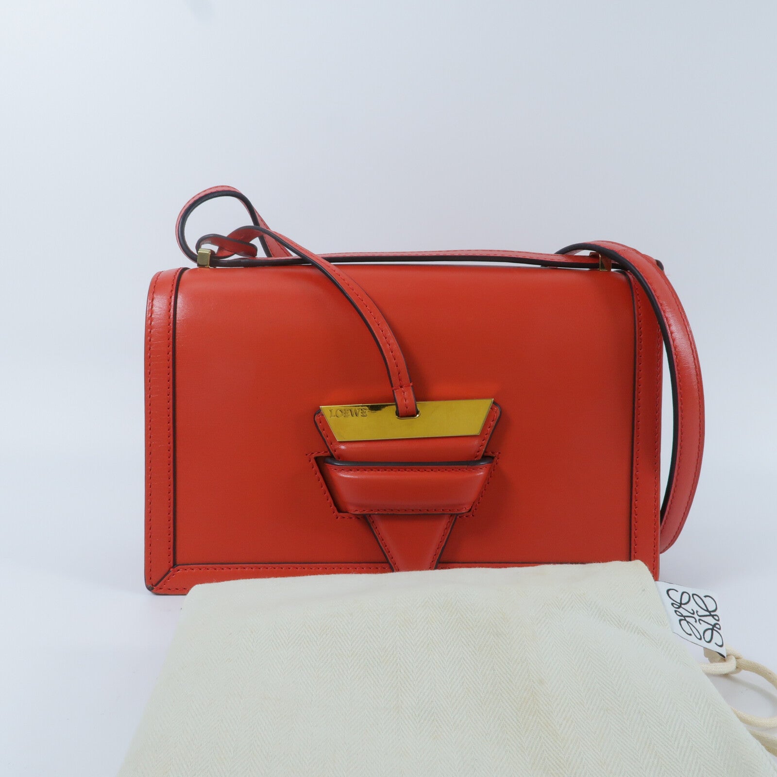 LOEWE 牛皮皮革Barcelona肩背袋