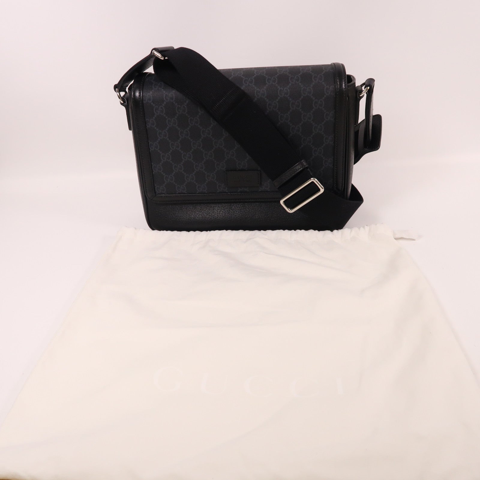 GUCCI 塗層帆布/牛皮皮革Medium GG Crossbody Bag銀扣肩背袋