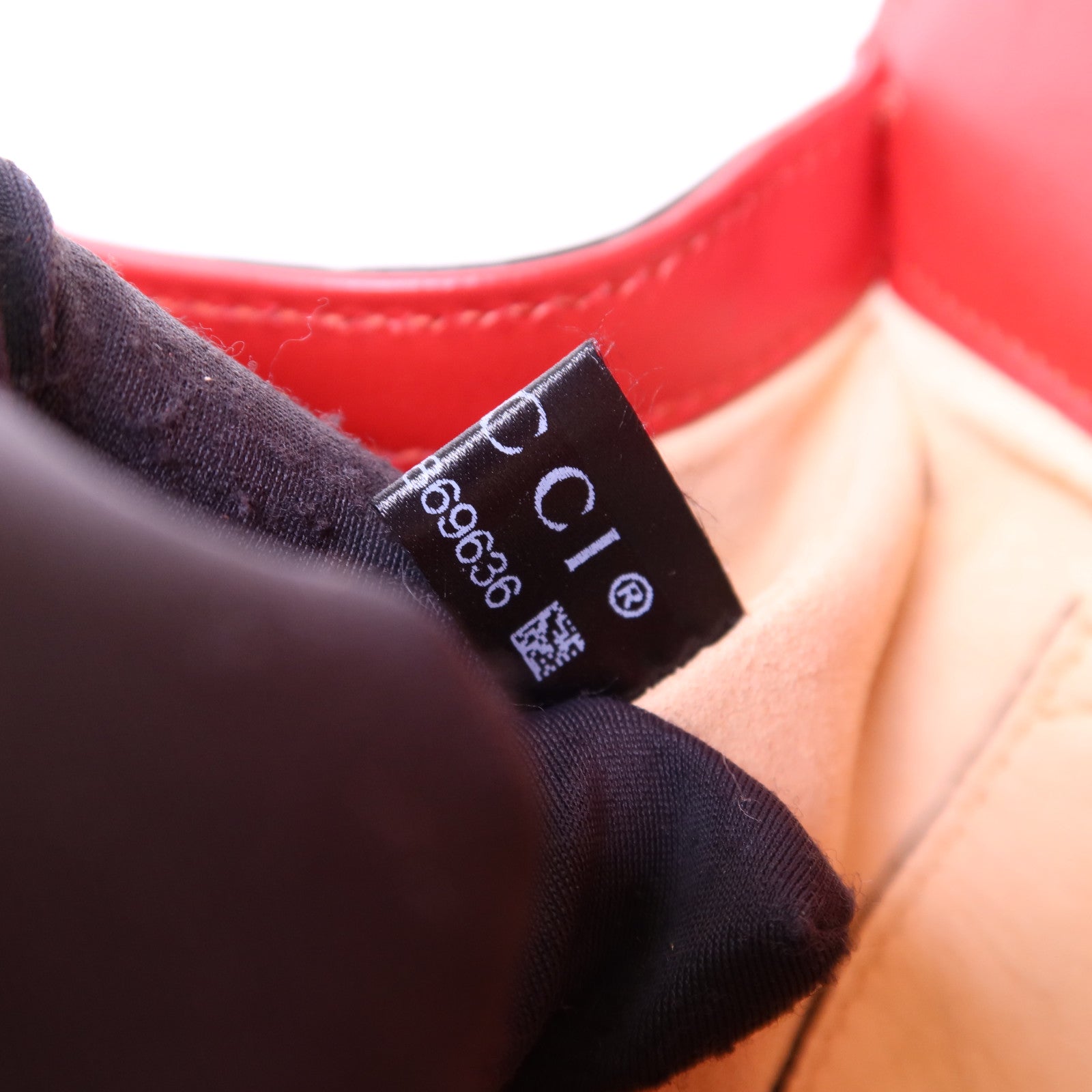 GUCCI 【激減優惠】牛皮皮革Padlock GG金扣鏈帶肩背袋