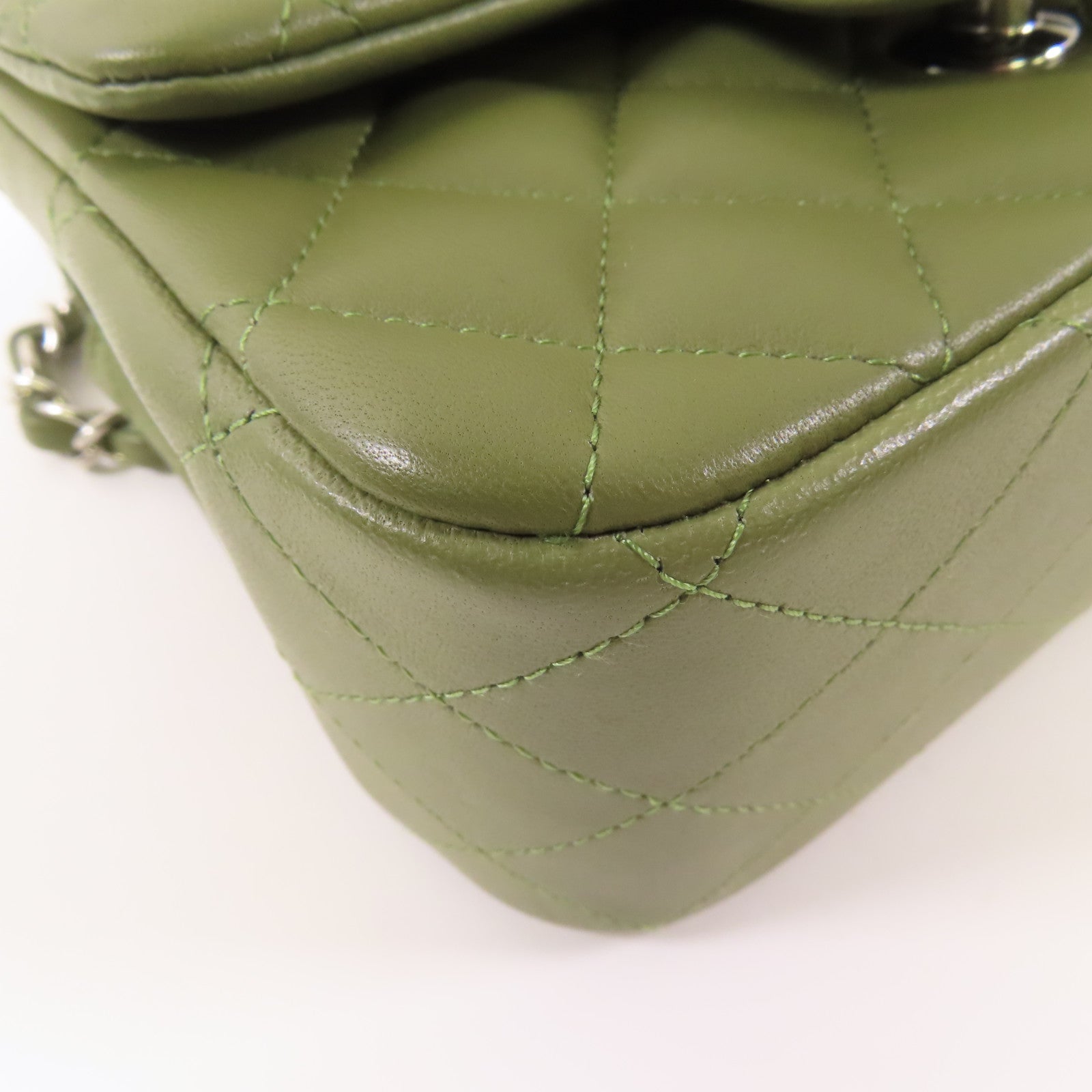 CHANEL 皮革Chain Shoulder銀扣鏈帶肩背袋