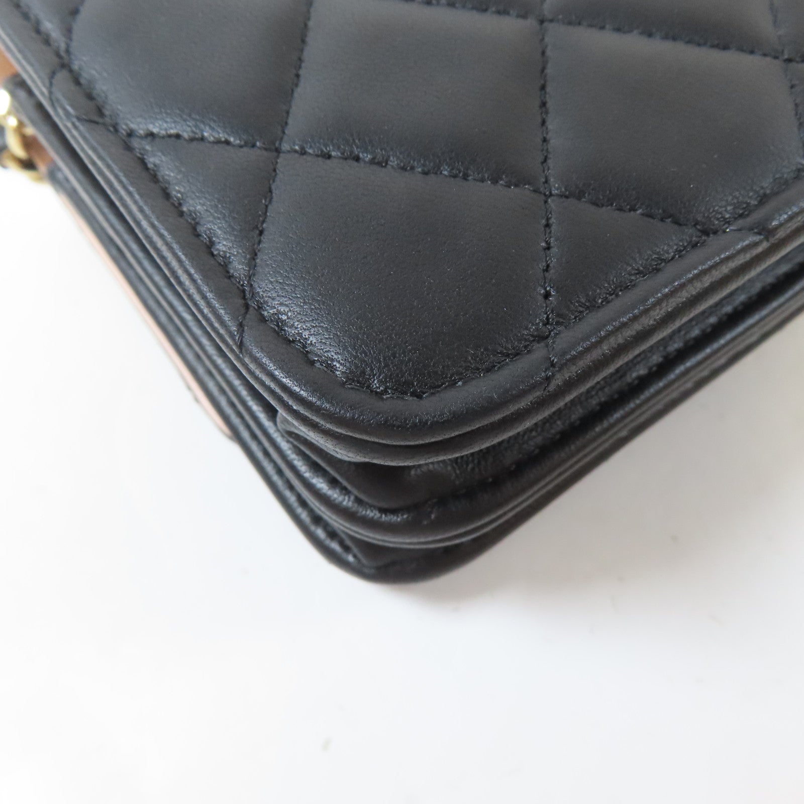 CHANEL 菱格羊皮皮革Mini Wallet On Chain金扣鏈帶肩背袋黑色/粉紅色