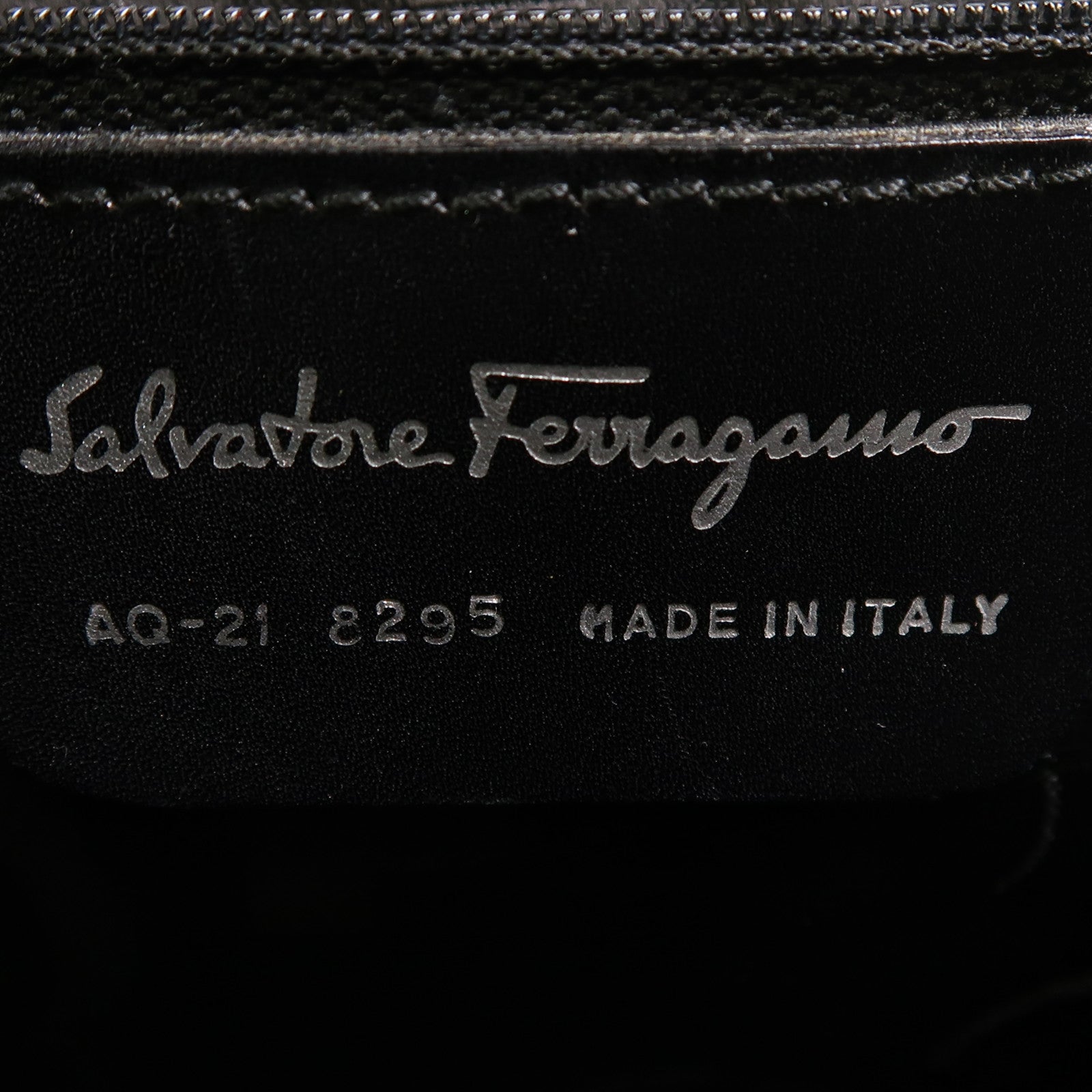 Salvatore Ferragamo 牛皮皮革2 Way Shoulder銀扣手挽肩背兩用袋