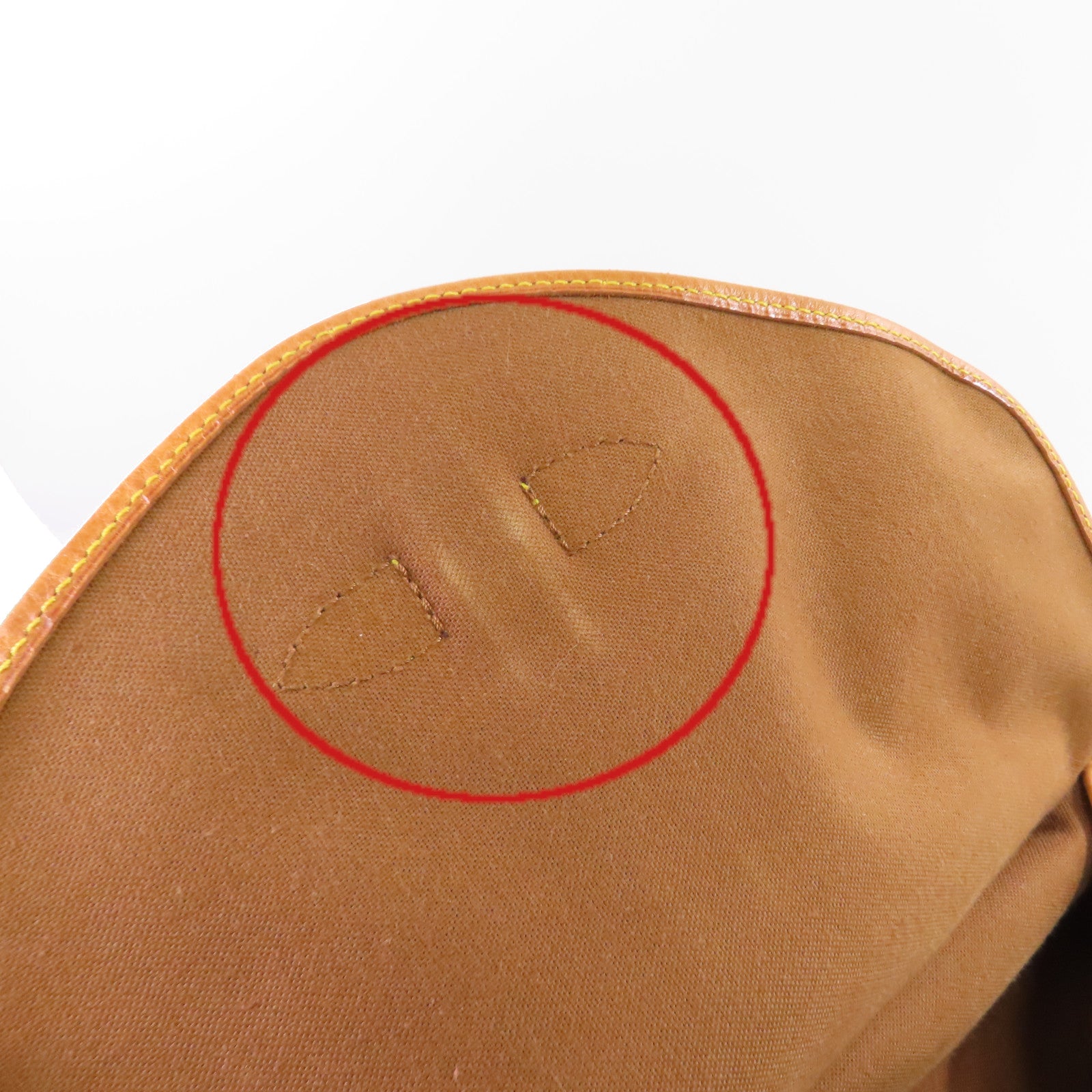 LOUIS VUITTON Monogram Saumur 30 Shoulder Bag金扣肩背袋啡色