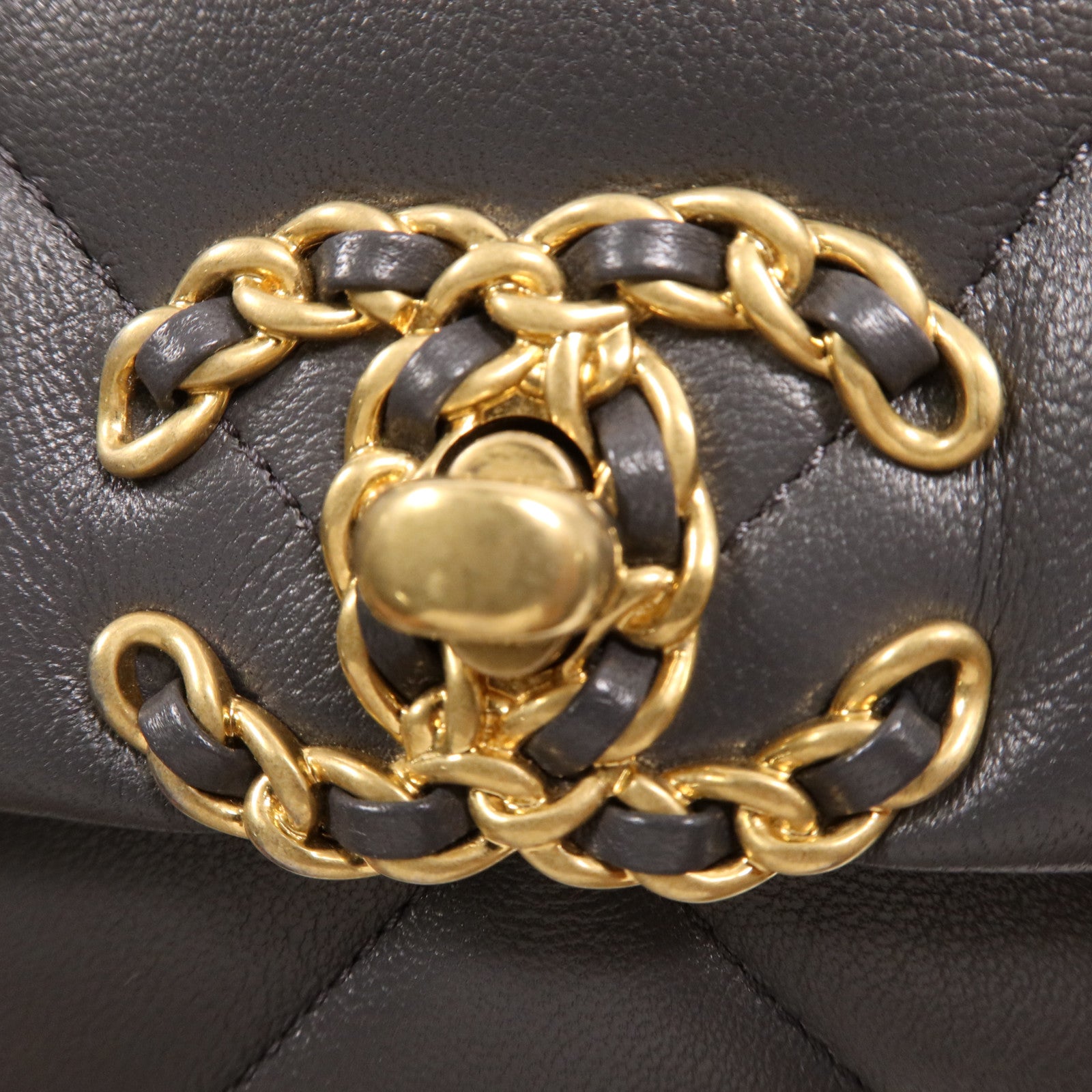 CHANEL 羊皮皮革C19 Small鏈帶肩背袋