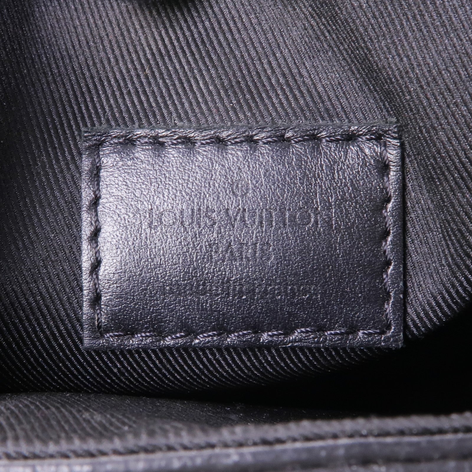 LOUIS VUITTON Monogram Eclipse S-Lock肩背袋