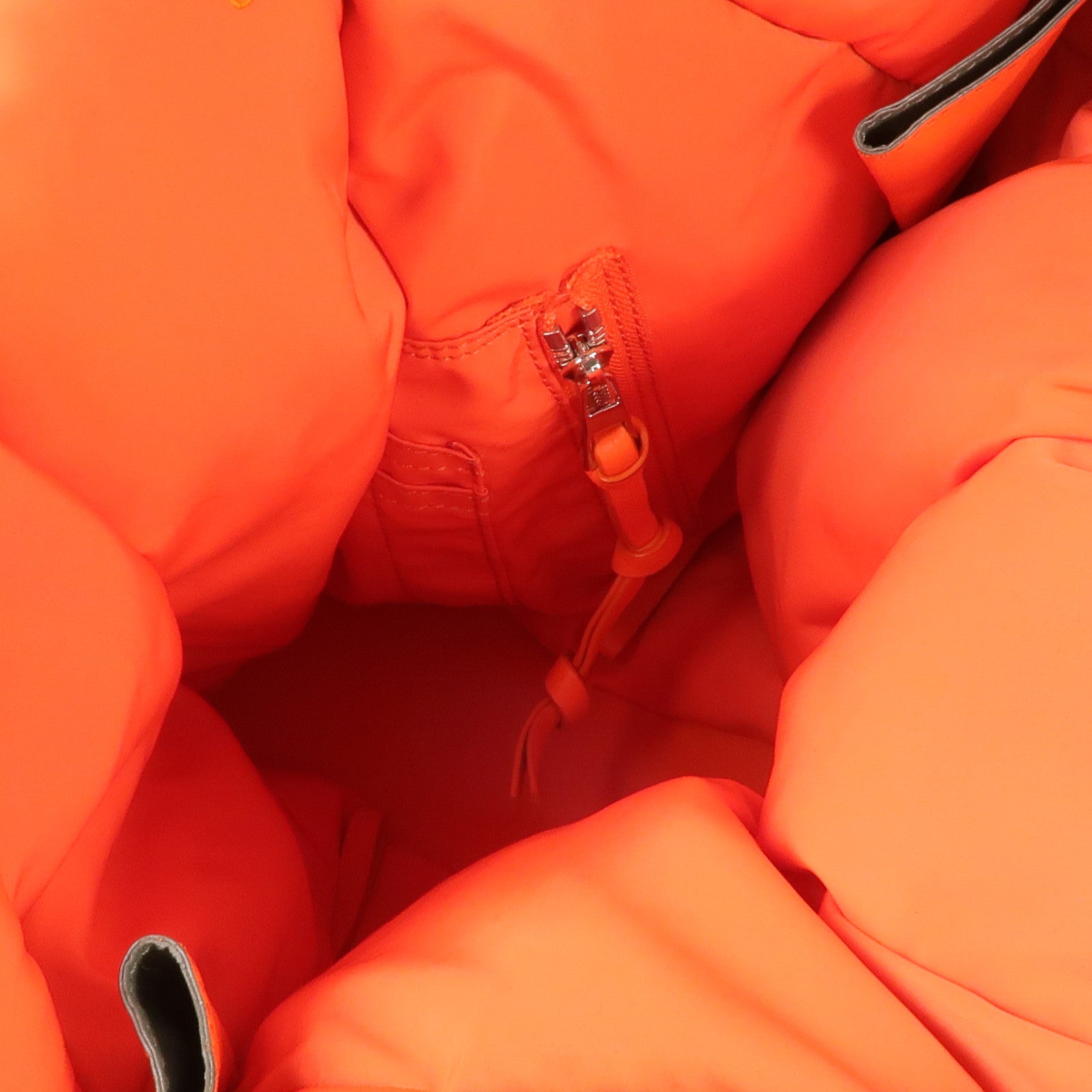 LOEWE 尼龍Hammock Reversible銀扣手挽肩背兩用袋