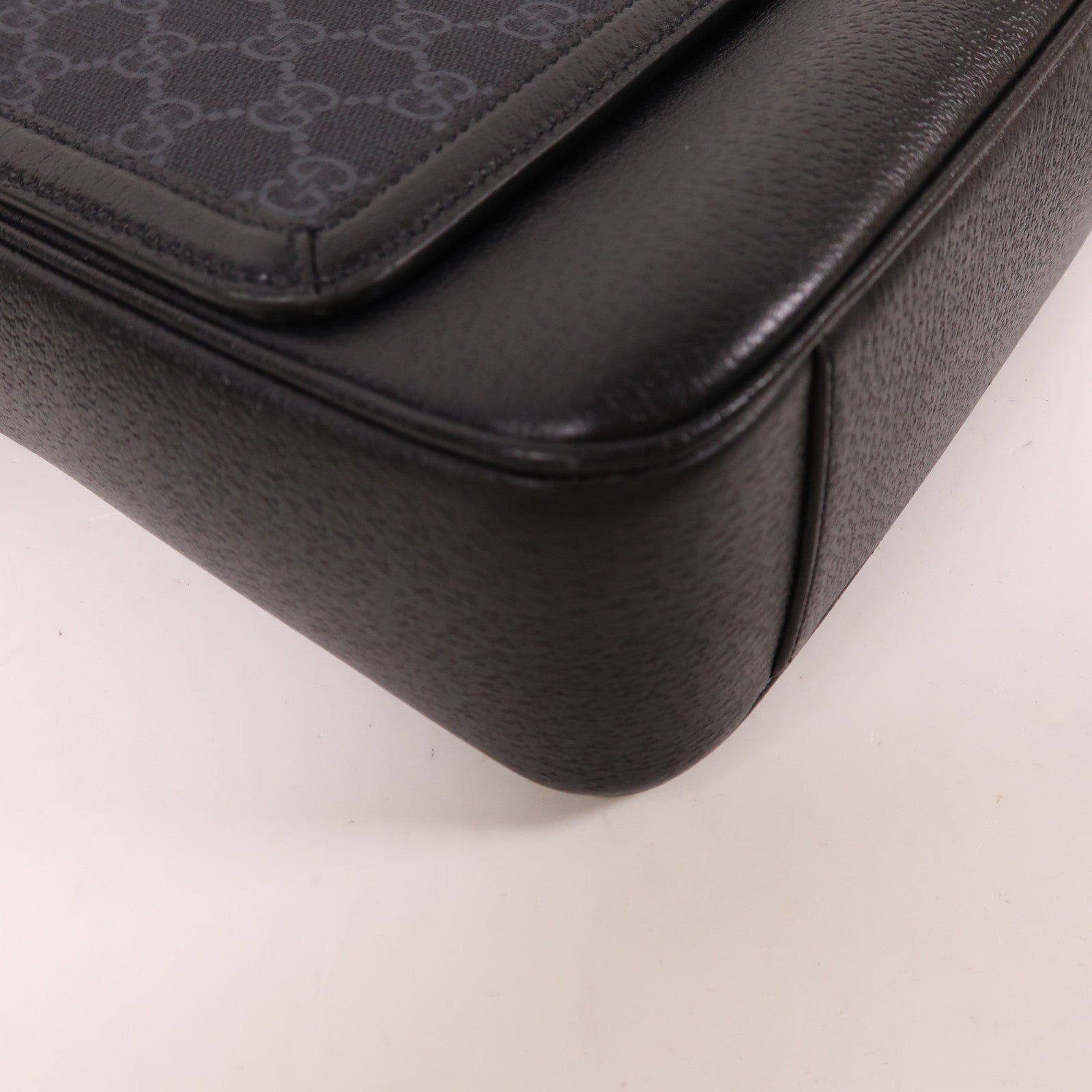 GUCCI 塗層帆布/牛皮皮革Medium GG Crossbody Bag銀扣肩背袋