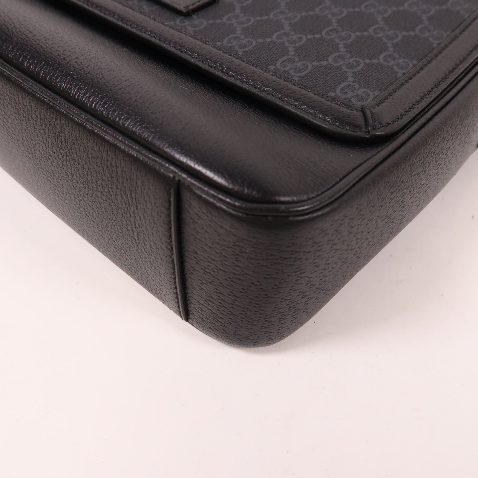 GUCCI 塗層帆布/牛皮皮革Medium GG Crossbody Bag銀扣肩背袋