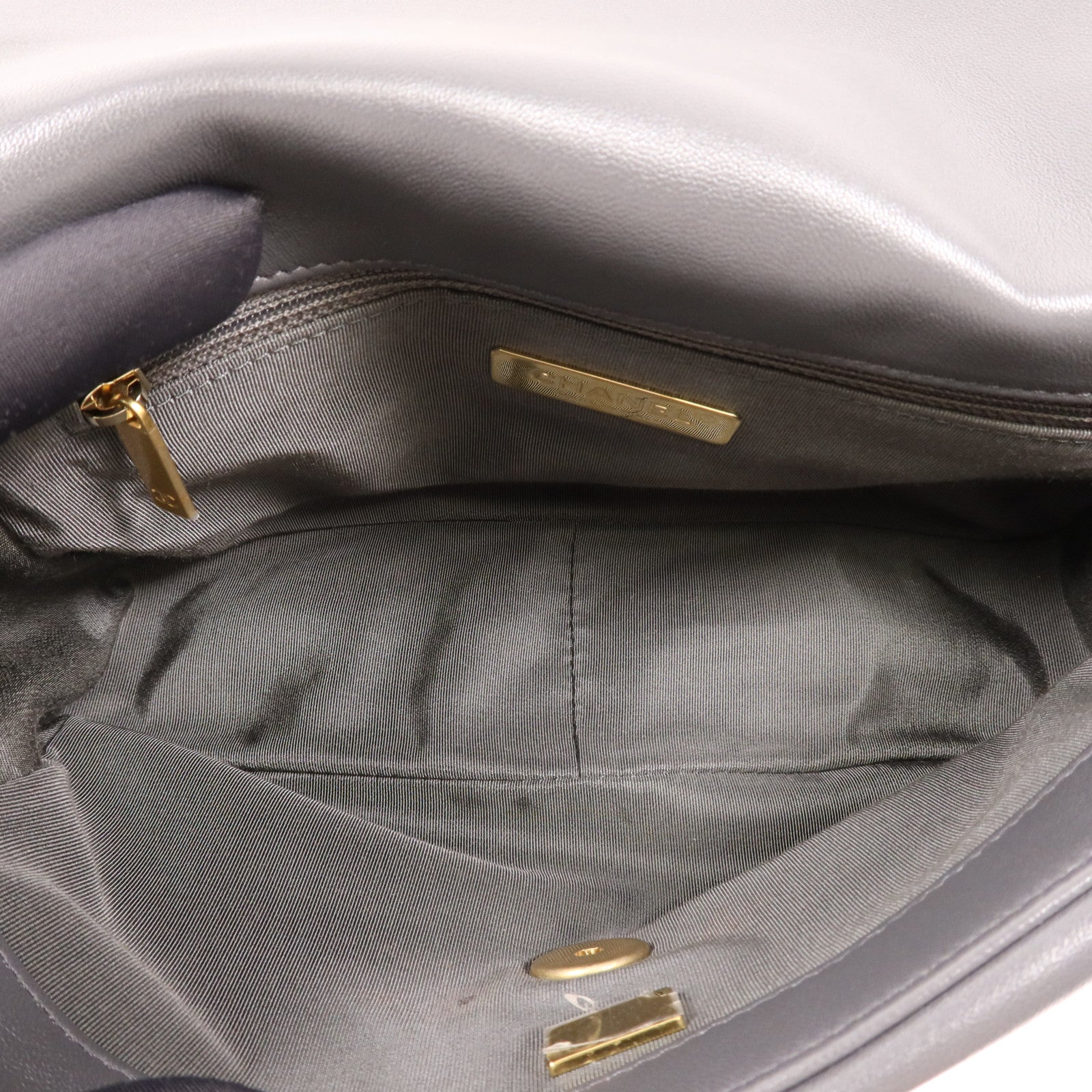 CHANEL 羊皮皮革C19 Small鏈帶肩背袋