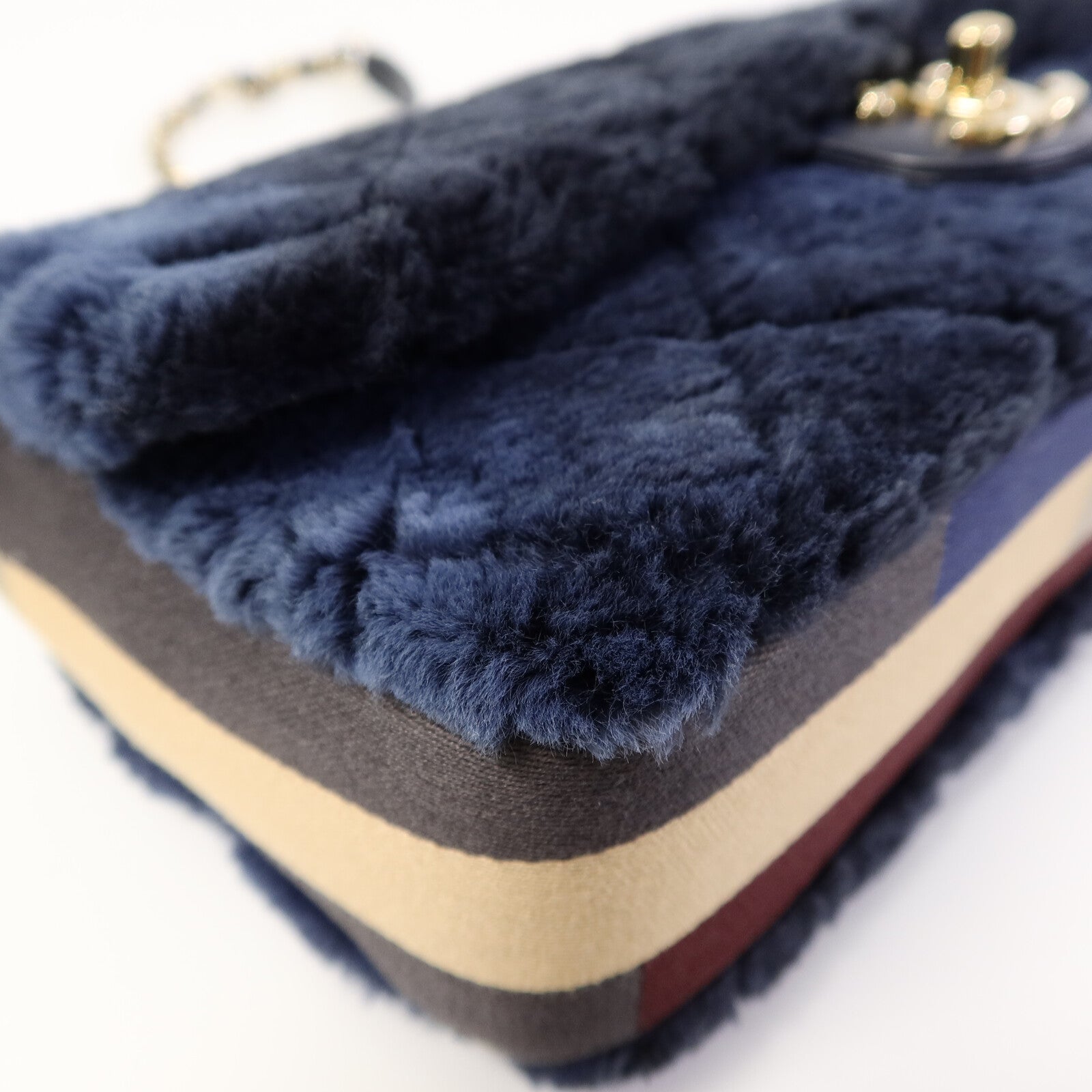 CHANEL 兔毛Flap Bag Medium鏈帶手挽肩背兩用袋