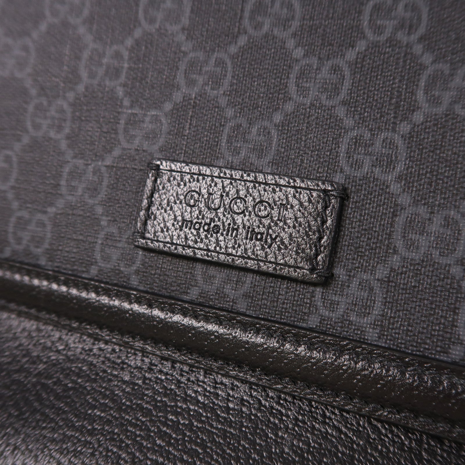 GUCCI 塗層帆布/牛皮皮革Medium GG Crossbody Bag銀扣肩背袋