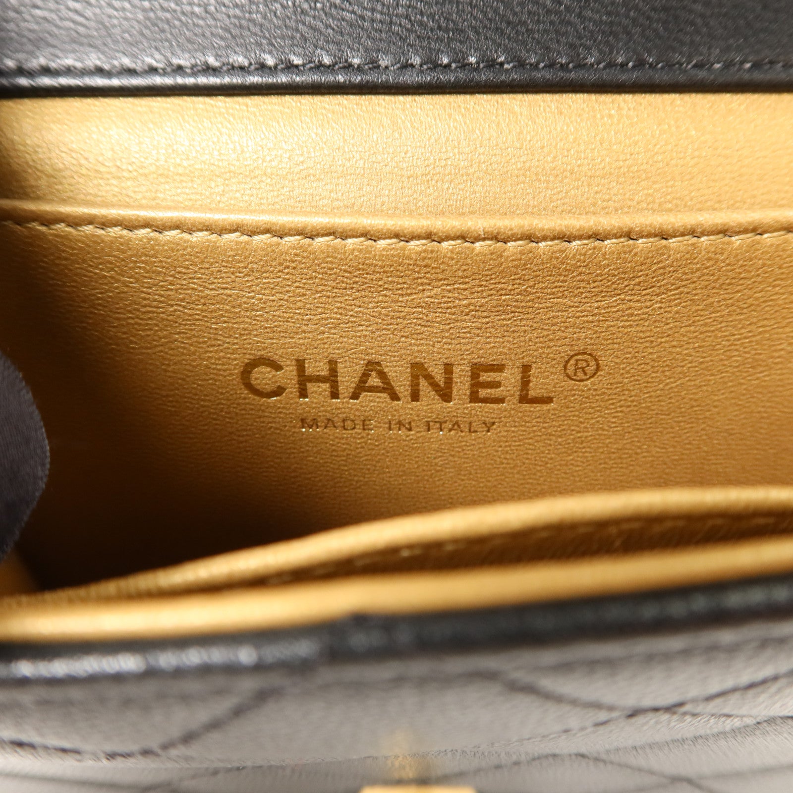 CHANEL 牛皮皮革Small Pearl Flap Bag鏈帶肩背袋