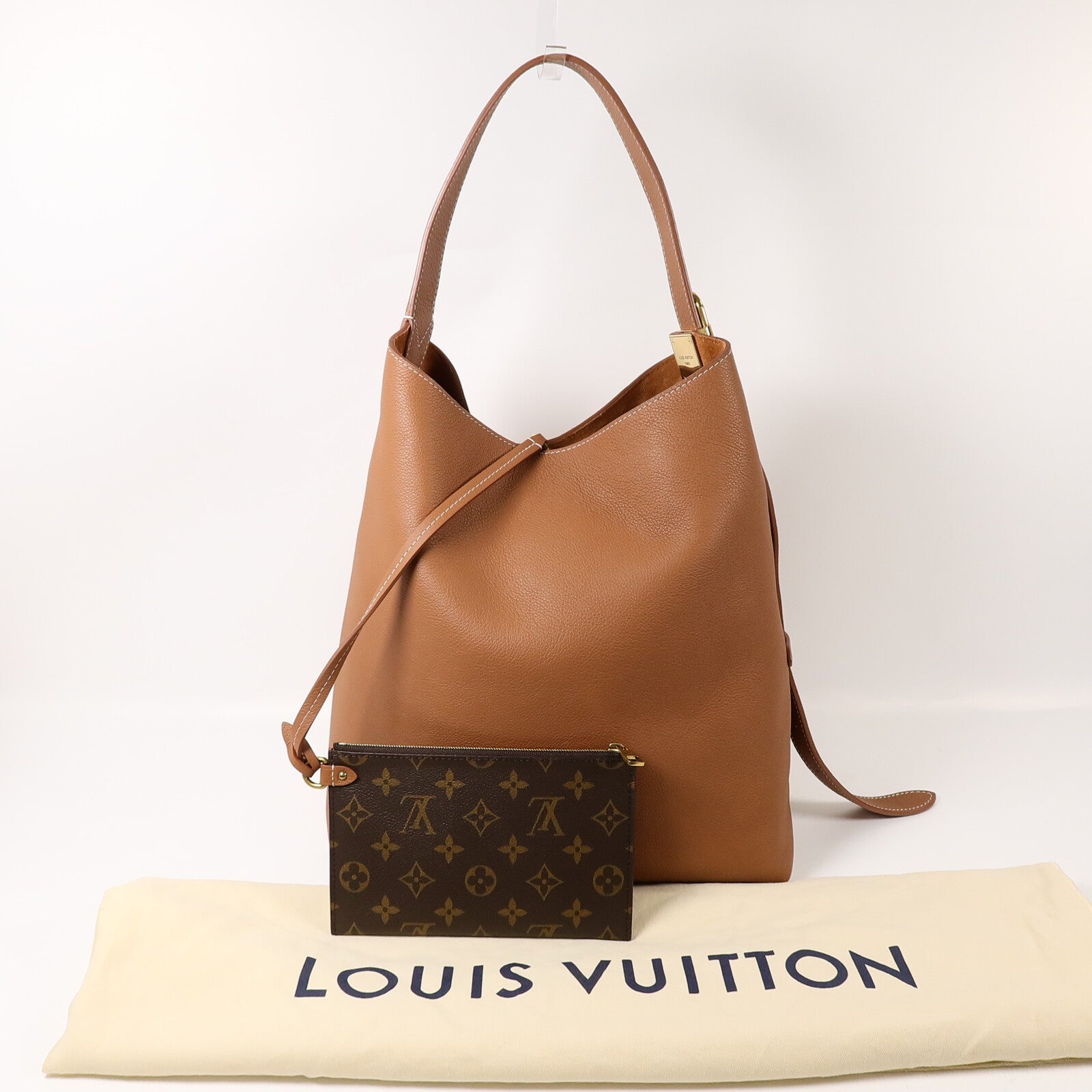 LOUIS VUITTON 牛皮皮革Low Key Hobo MM肩背袋