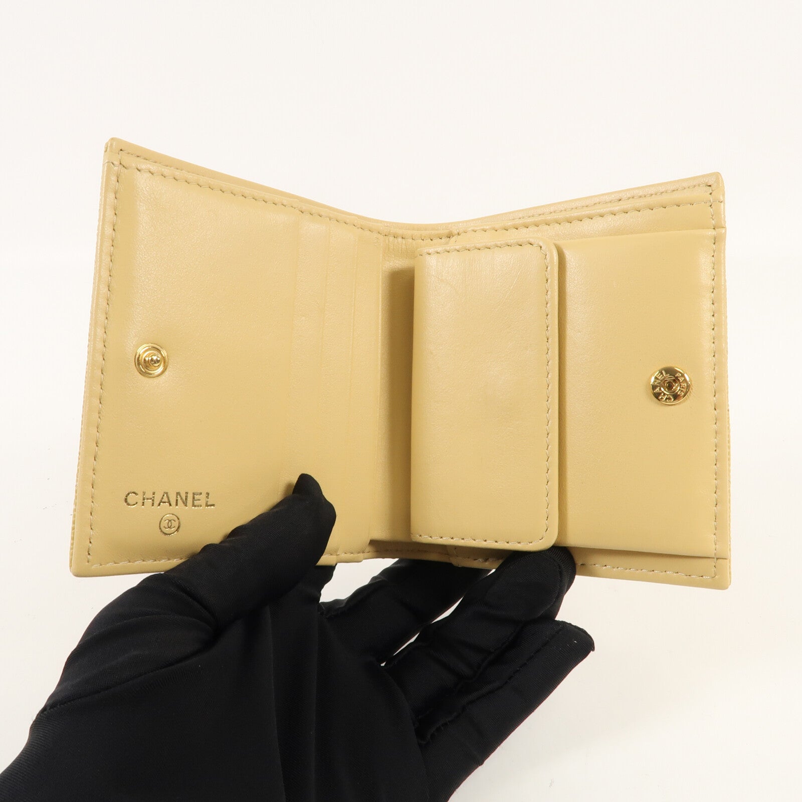 CHANEL 牛皮皮革Wallet金扣錢包