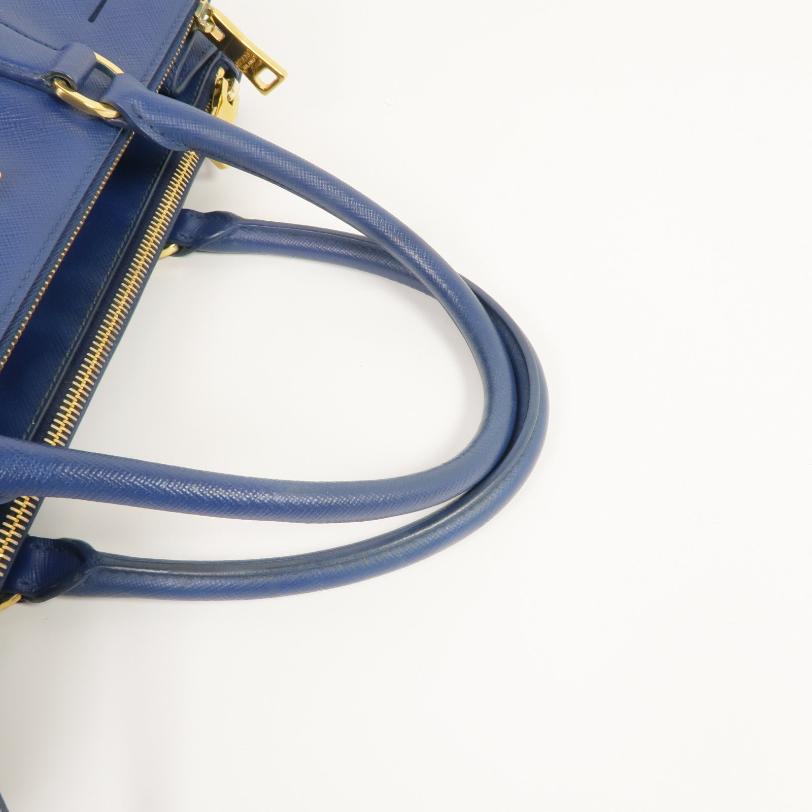 PRADA Saffiano皮革Galleria金扣手挽袋