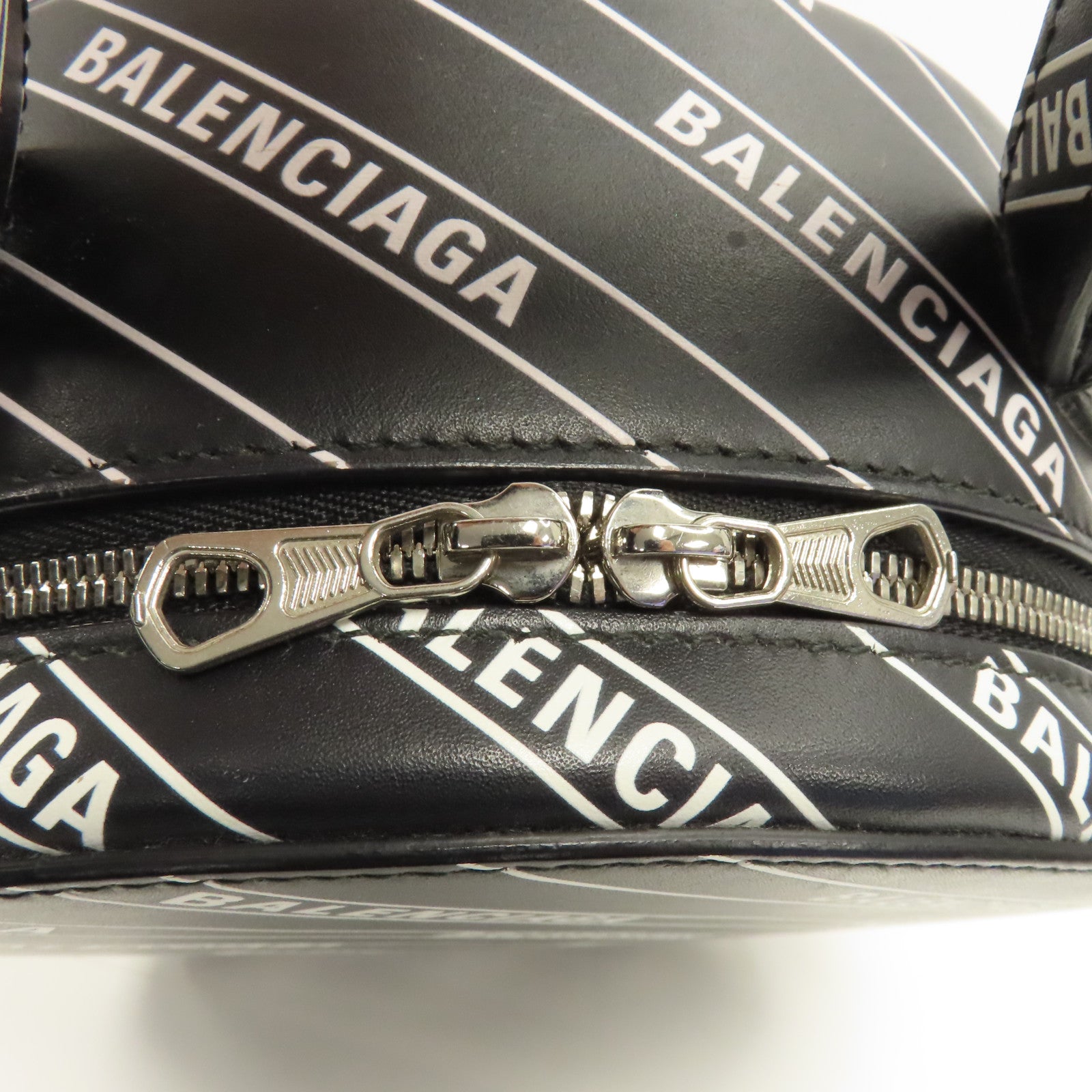 BALENCIAGA 【激減優惠】牛皮皮革2way Shoulder Bag銀扣手挽肩背兩用袋黑色