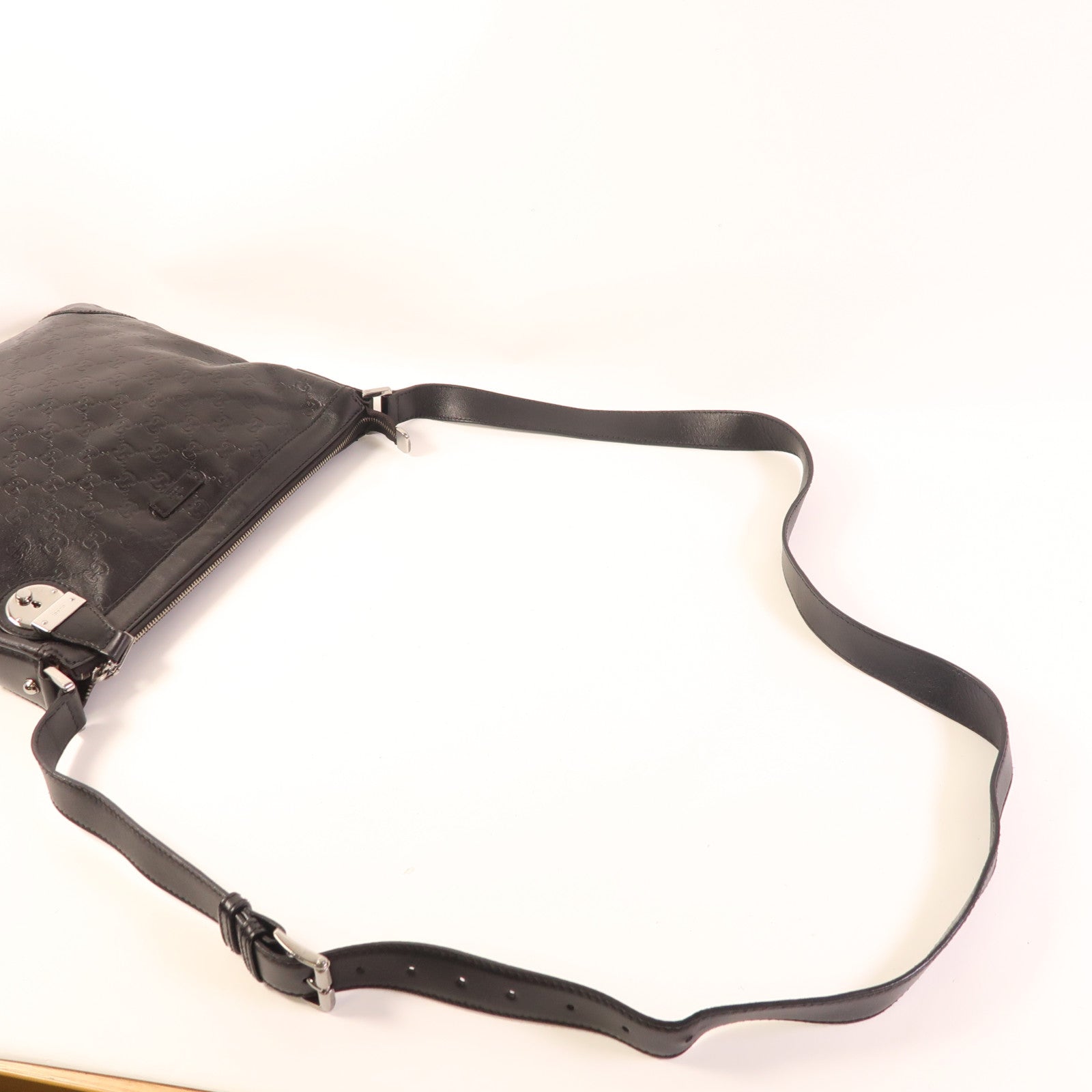 GUCCI 皮革Shoulder Bag銀扣肩背袋