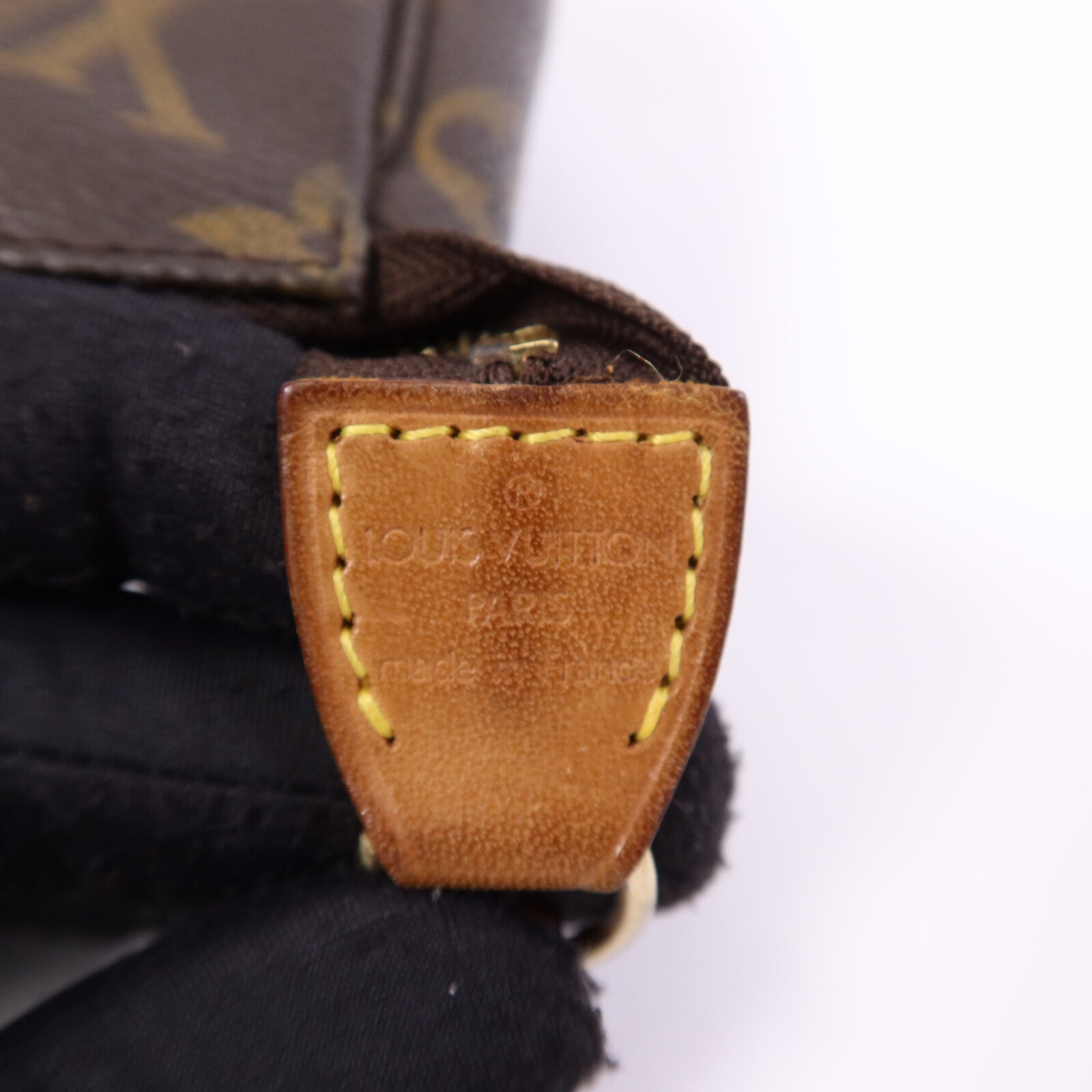 LOUIS VUITTON Monogram Pochette Accessoires金扣手挽袋