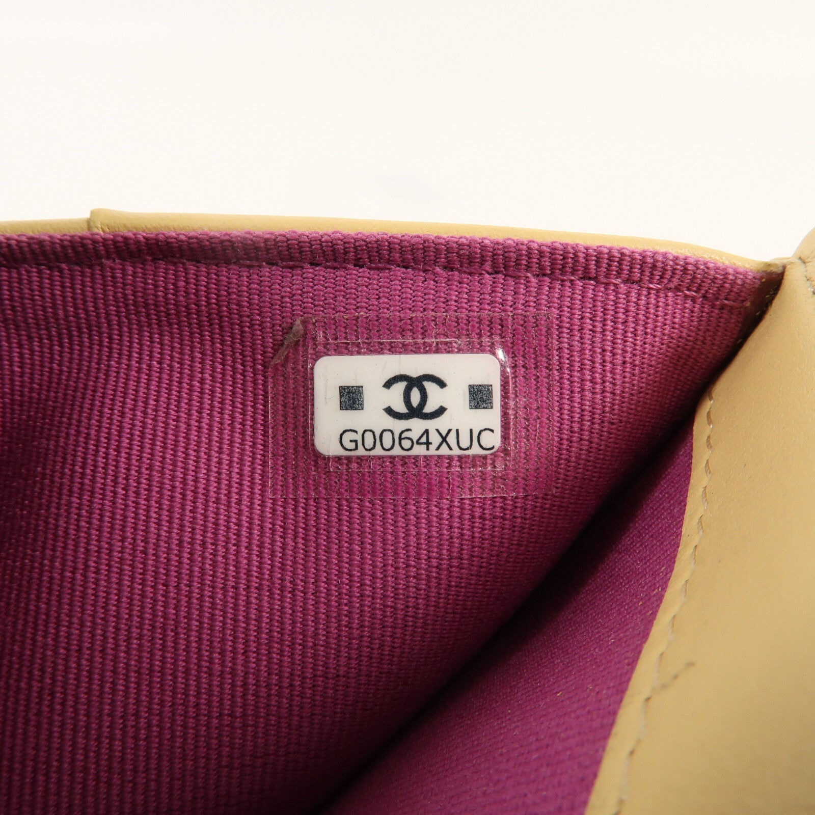 CHANEL 牛皮皮革Wallet金扣錢包