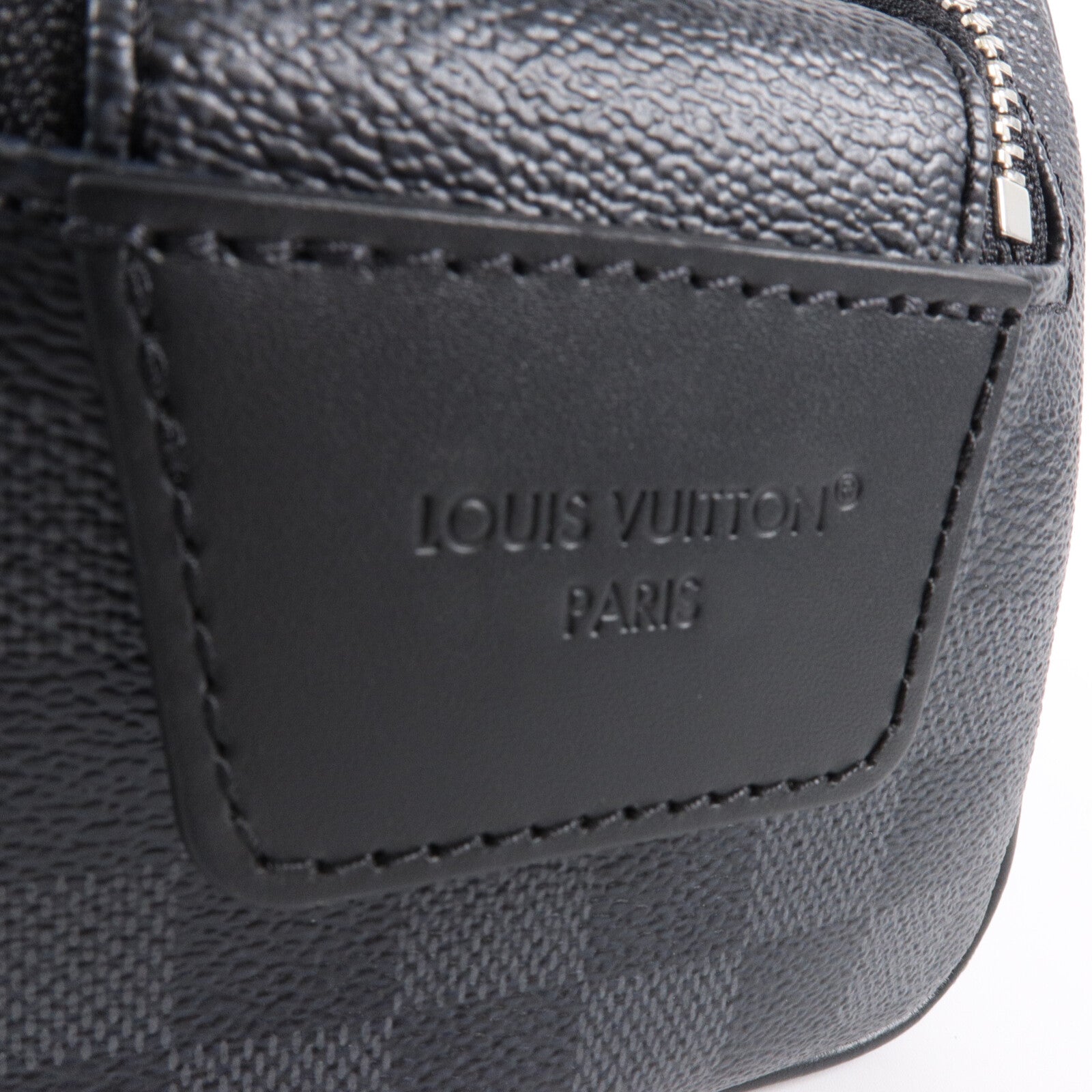 LOUIS VUITTON Damier Graphite Dopp Kit Toilet Pouch手拿包