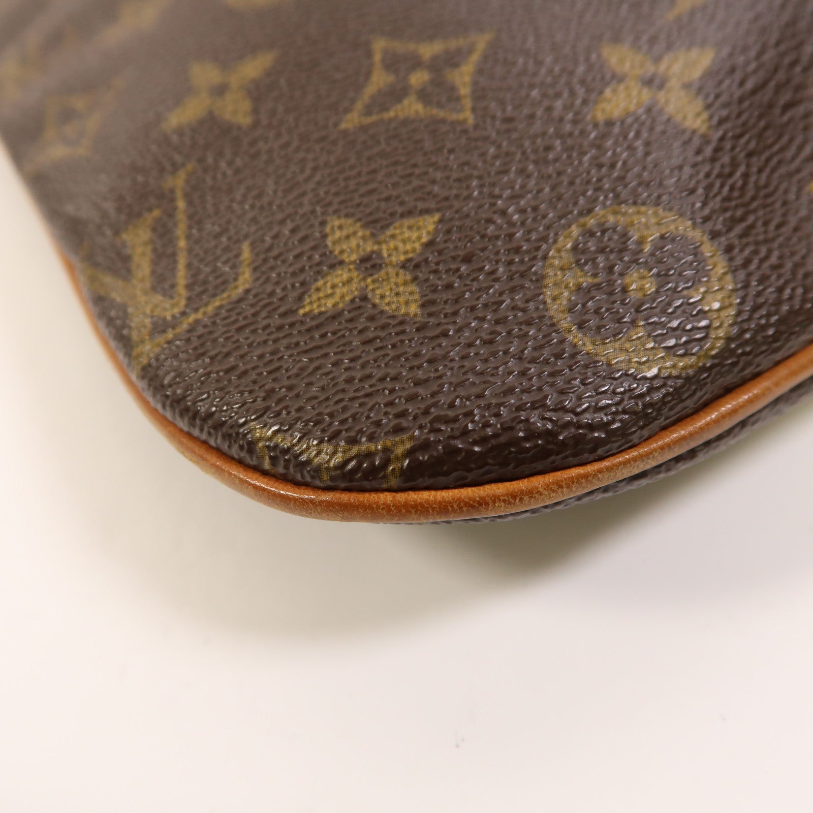 LOUIS VUITTON Monogram Pochette Bosphore金扣肩背袋棕色