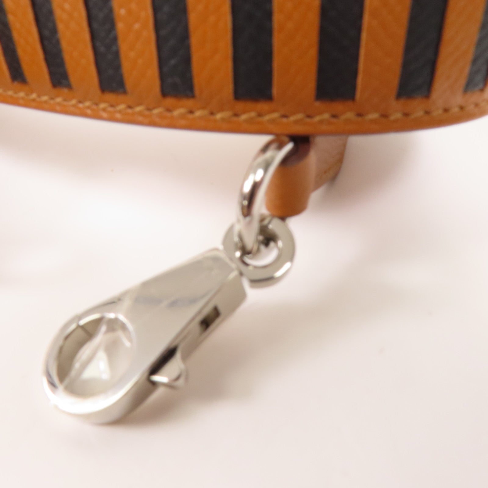 HERMES Epsom皮革Shoulder Strap銀扣肩帶Gold