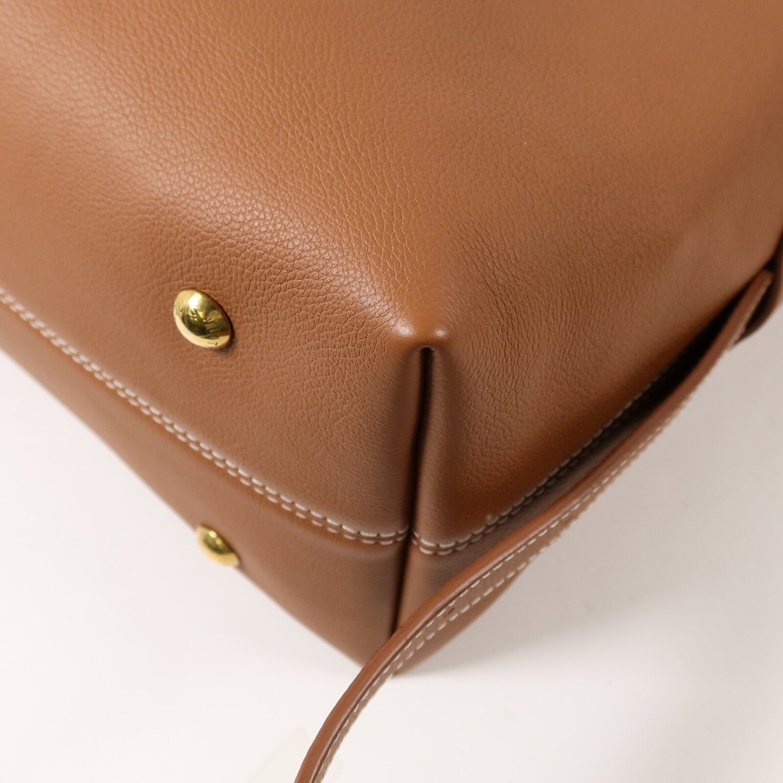 LOUIS VUITTON 牛皮皮革Low Key Hobo MM肩背袋