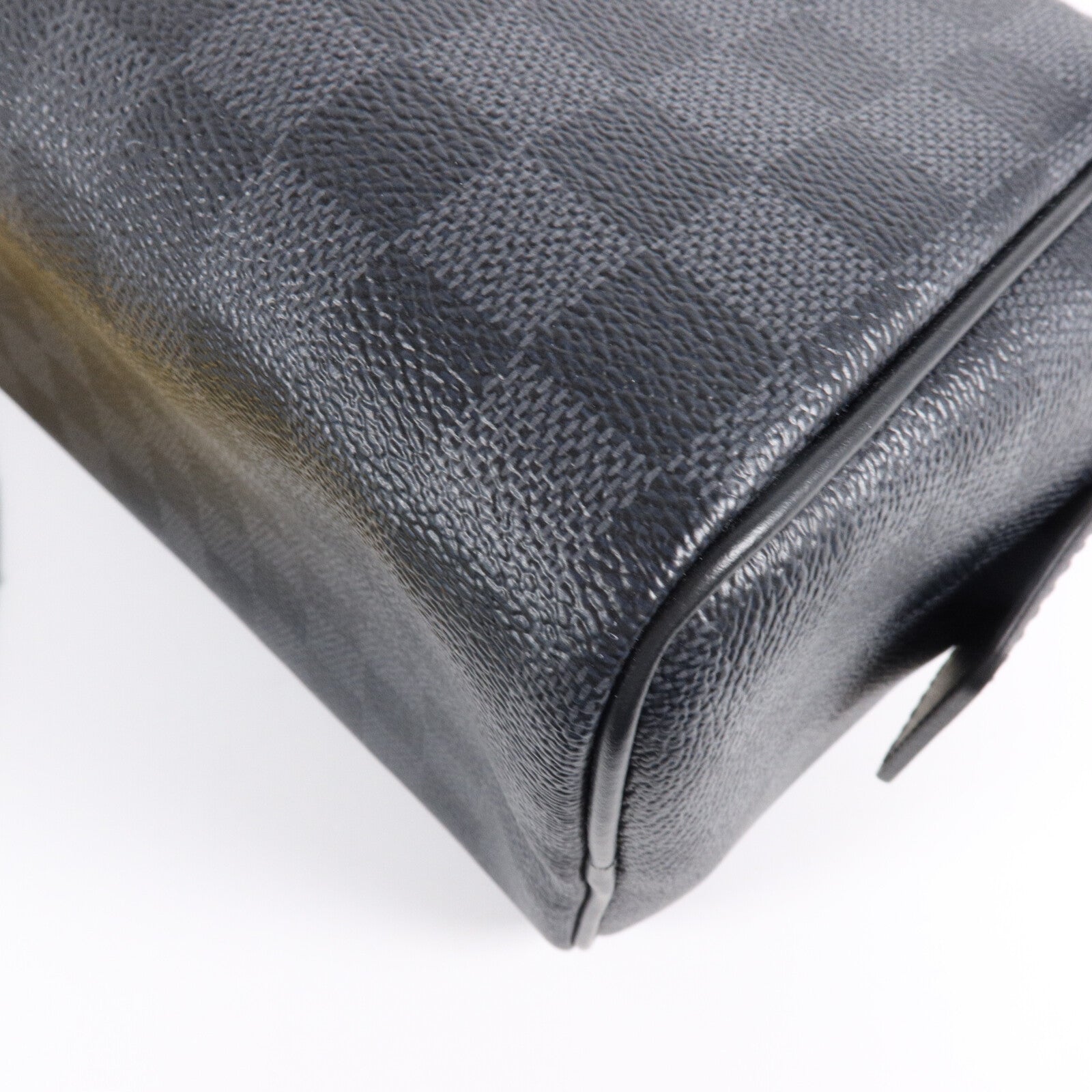 LOUIS VUITTON Damier Graphite Dopp Kit Toilet Pouch手拿包