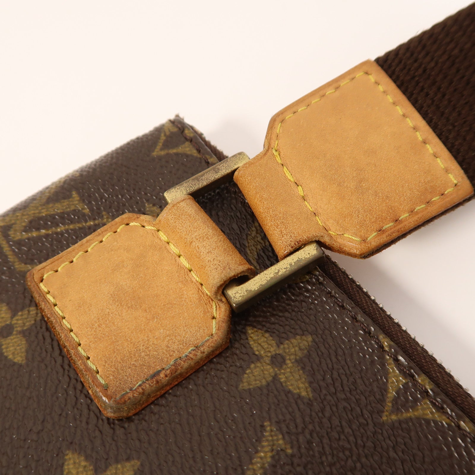 LOUIS VUITTON Monogram Pochette Bosphore金扣肩背袋棕色