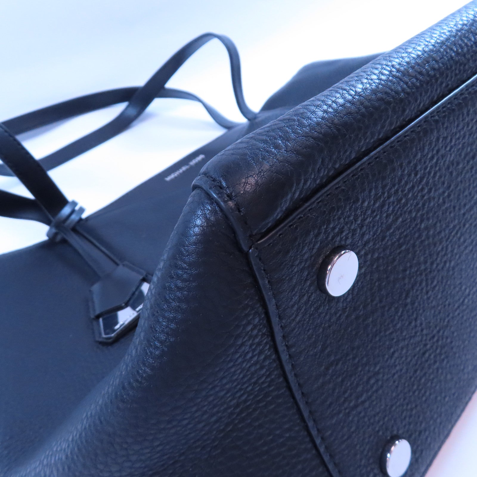 Michael Kors 牛皮皮革Tote Bag銀扣手挽袋黑色