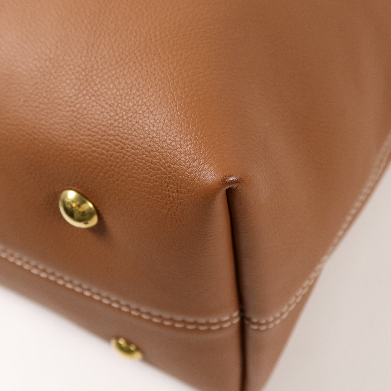 LOUIS VUITTON 牛皮皮革Low Key Hobo MM肩背袋