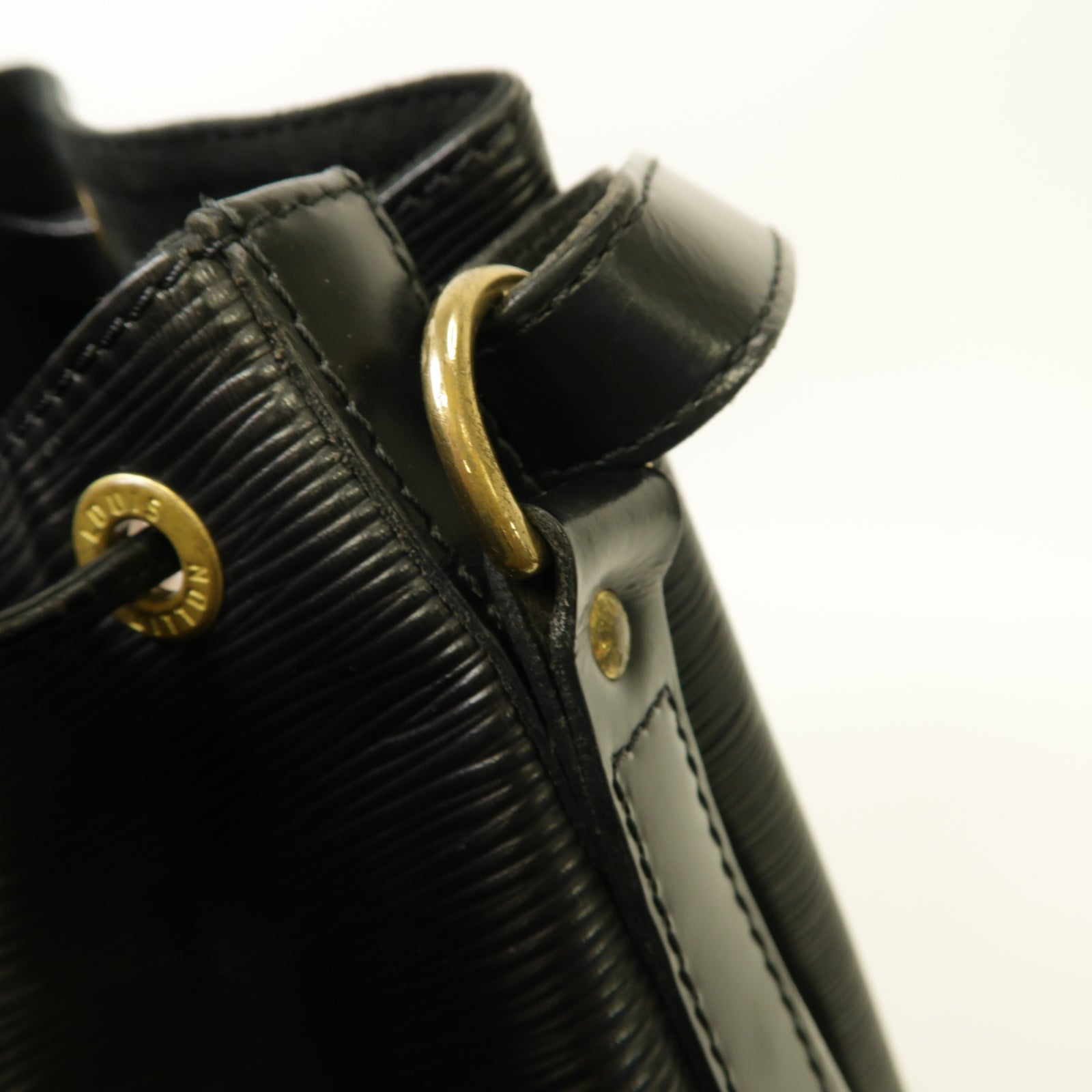 LOUIS VUITTON 【激減優惠】Epi Petit Noe金扣肩背袋黑色