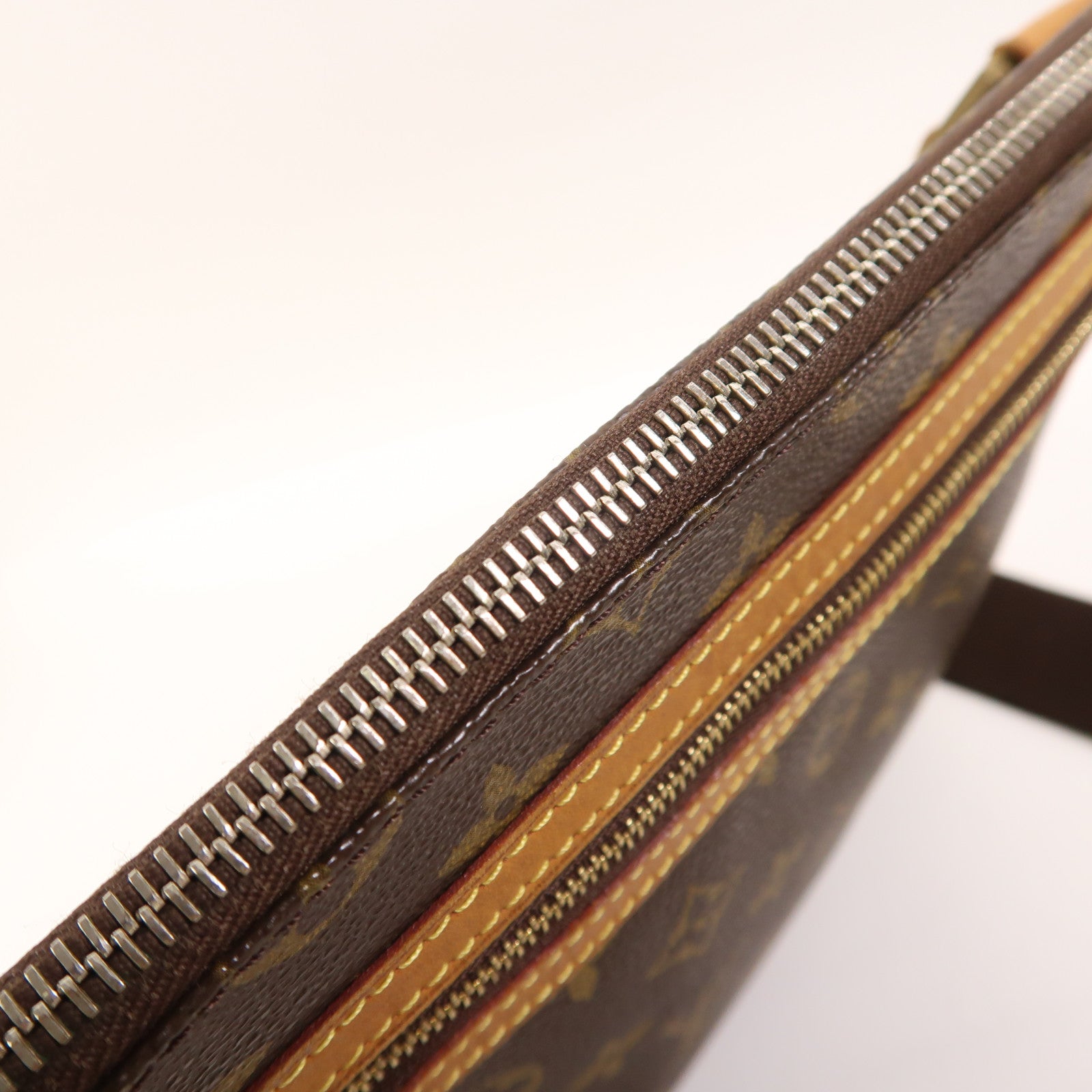 LOUIS VUITTON Monogram Pochette Bosphore金扣肩背袋棕色