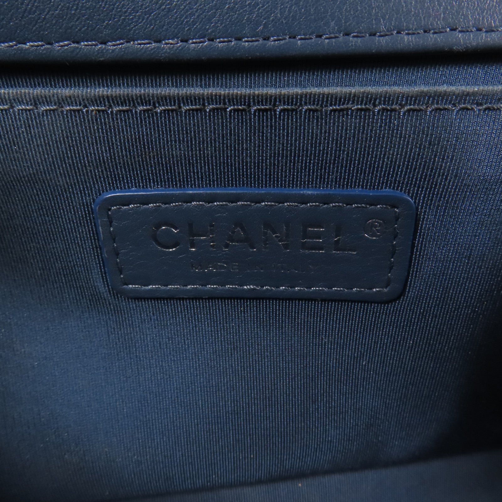 CHANEL 皮革Boy 25鏈帶肩背袋