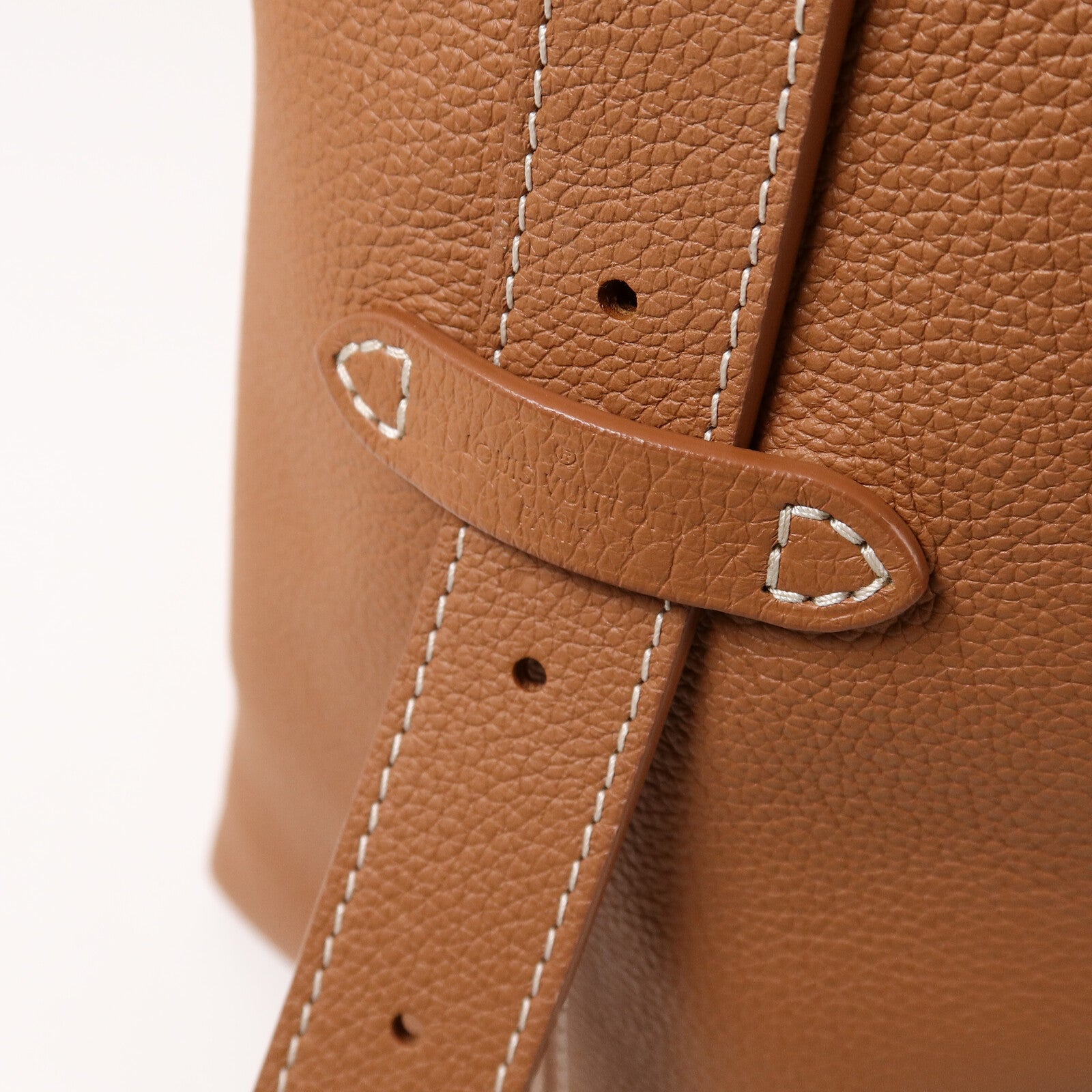 LOUIS VUITTON 牛皮皮革Low Key Hobo MM肩背袋