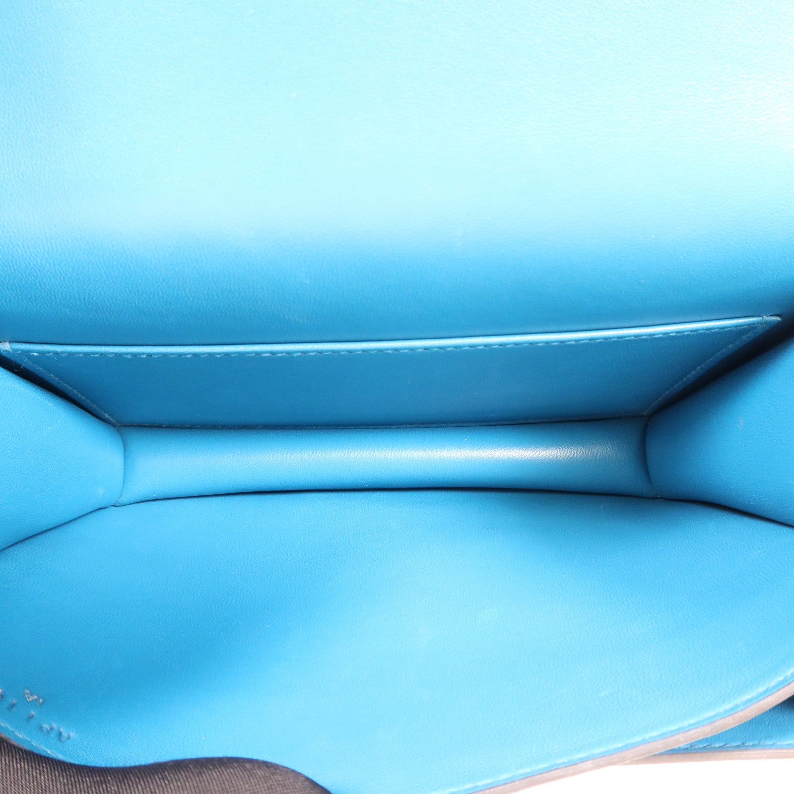 HERMES Tadelakt皮革Constance Mini金扣肩背袋Bleu Izmir