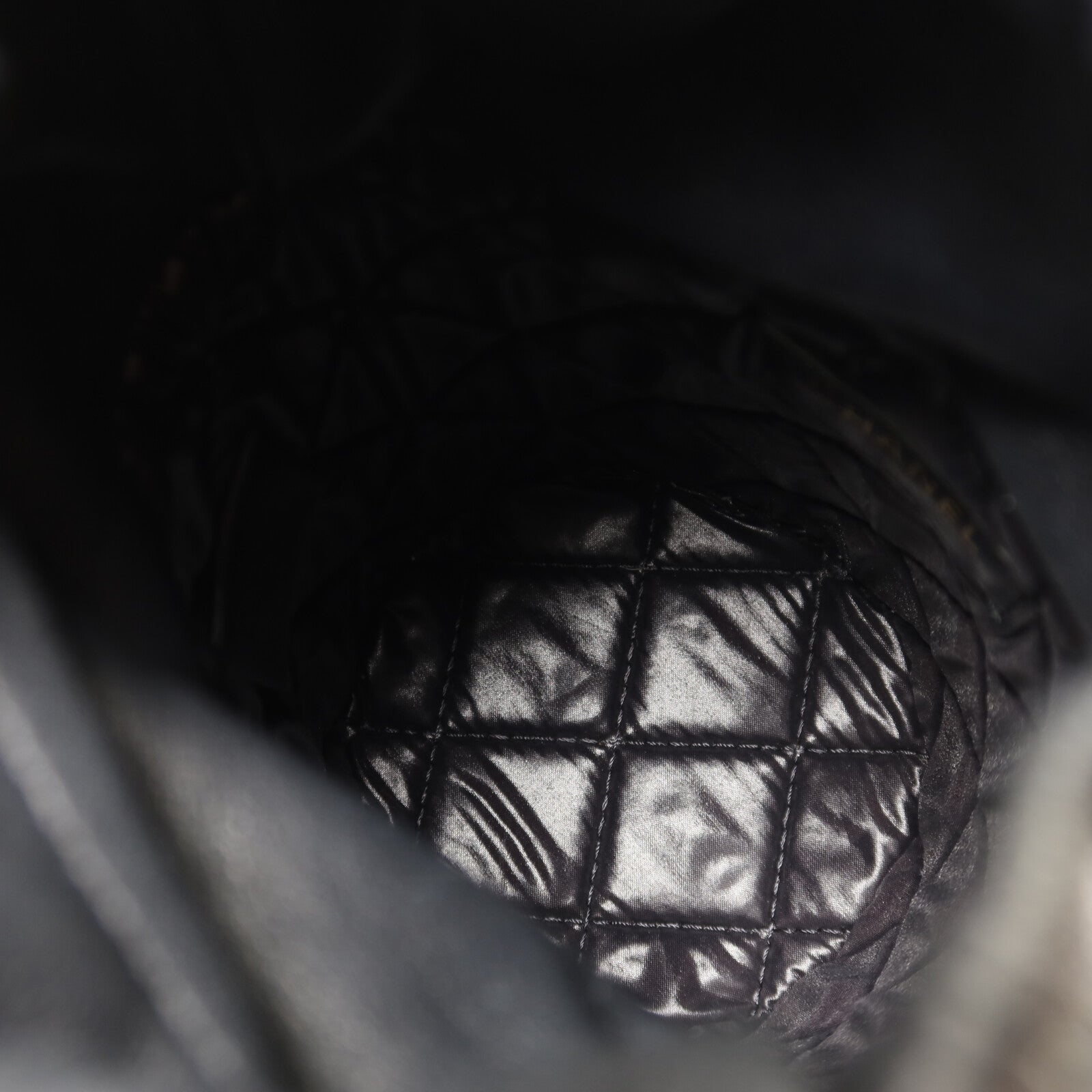 CHANEL 【激減優惠】羊皮皮革Bucket Bag金扣鏈帶肩背袋