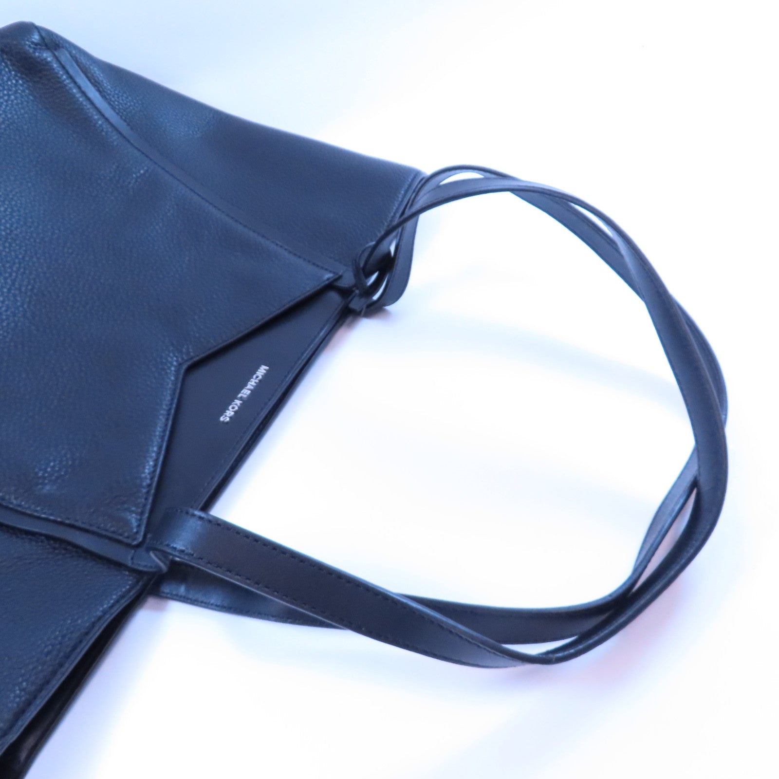 Michael Kors 牛皮皮革Tote Bag銀扣手挽袋黑色