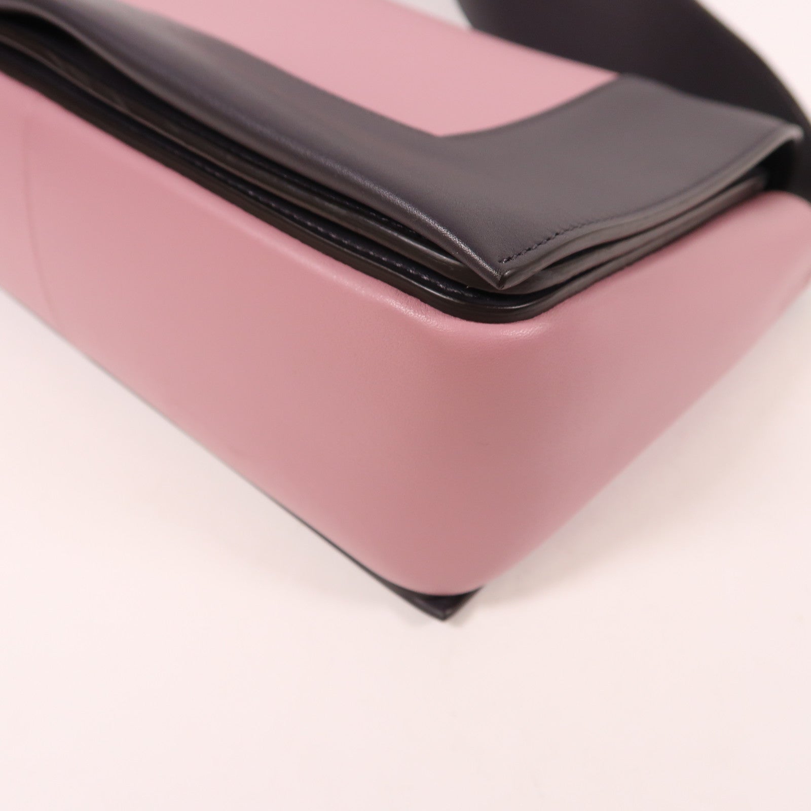CELINE【激減優惠】 牛皮皮革Frame銀扣肩背袋