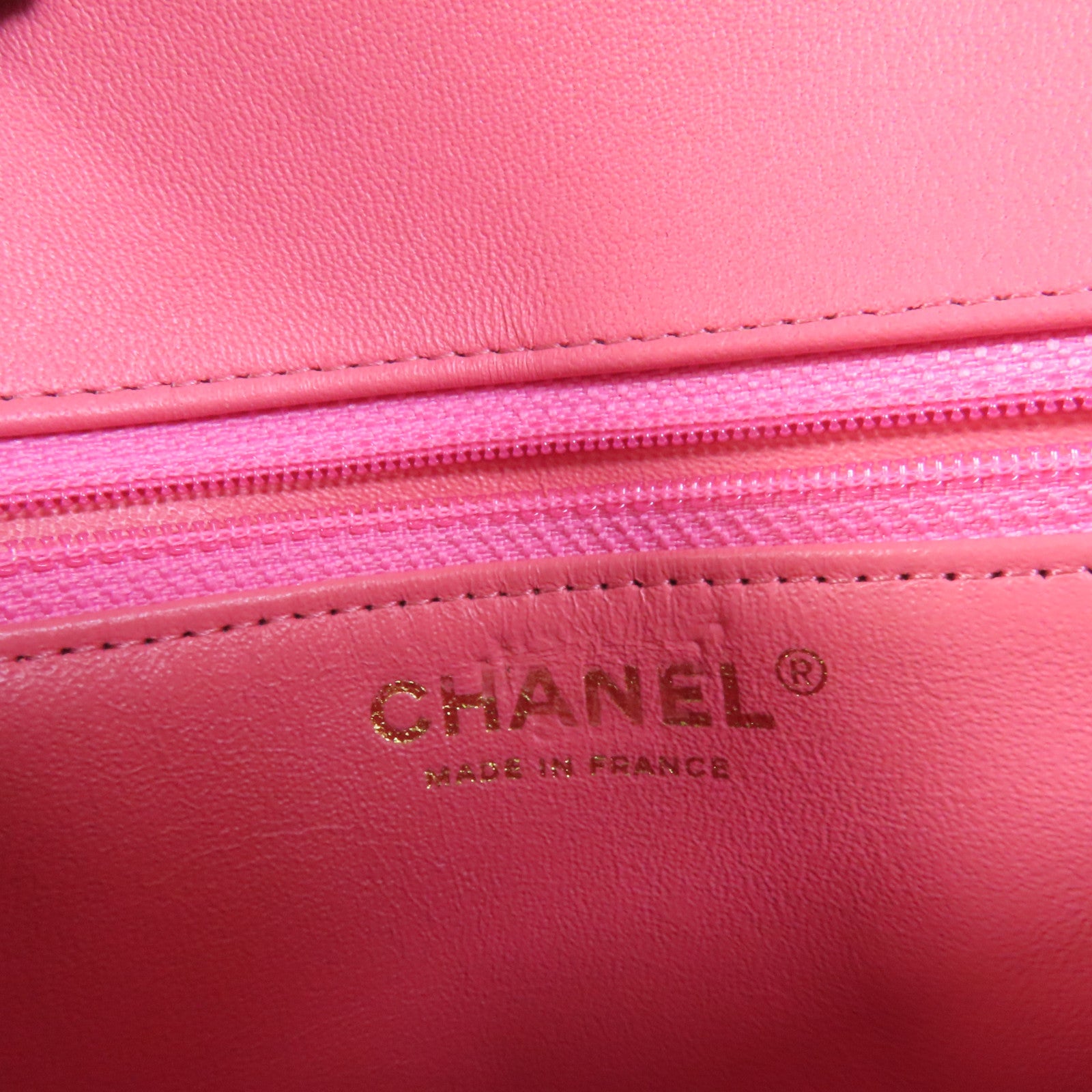 CHANEL 羊皮皮革Qulited Medium金扣肩背袋