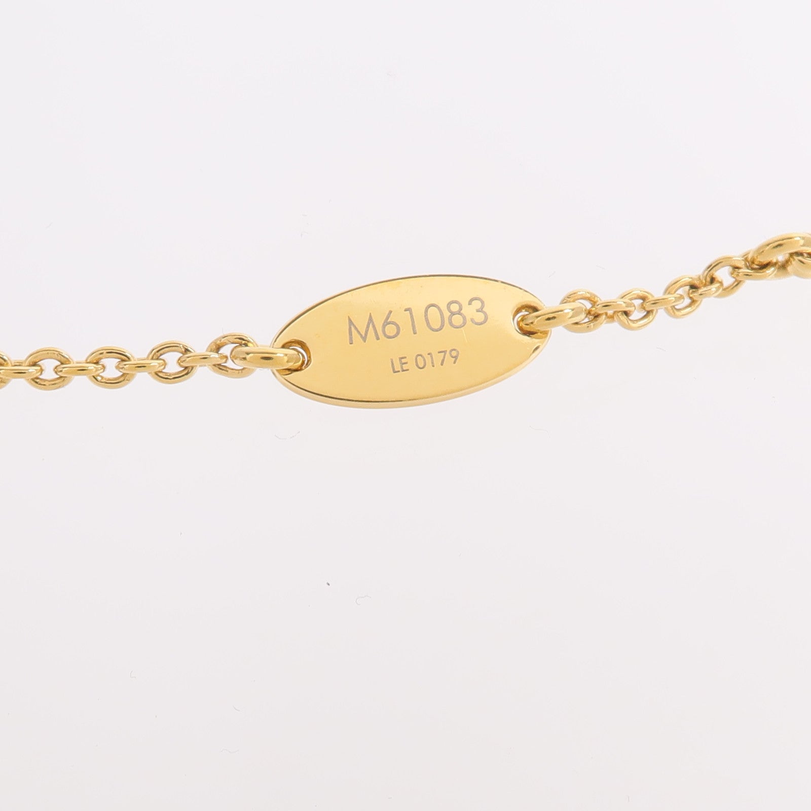 LOUIS VUITTON 金屬Essential V Necklace項鍊