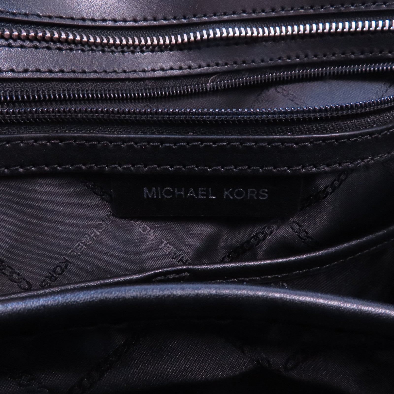Michael Kors 牛皮皮革Tote Bag銀扣手挽袋黑色