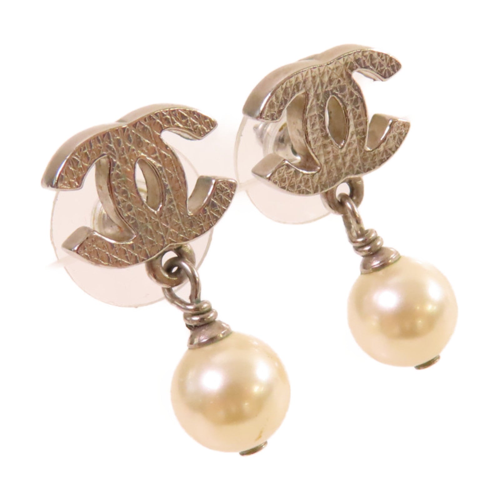 CHANEL 金屬/仿珍珠CC Drop Earrings耳環銀色/珍珠色