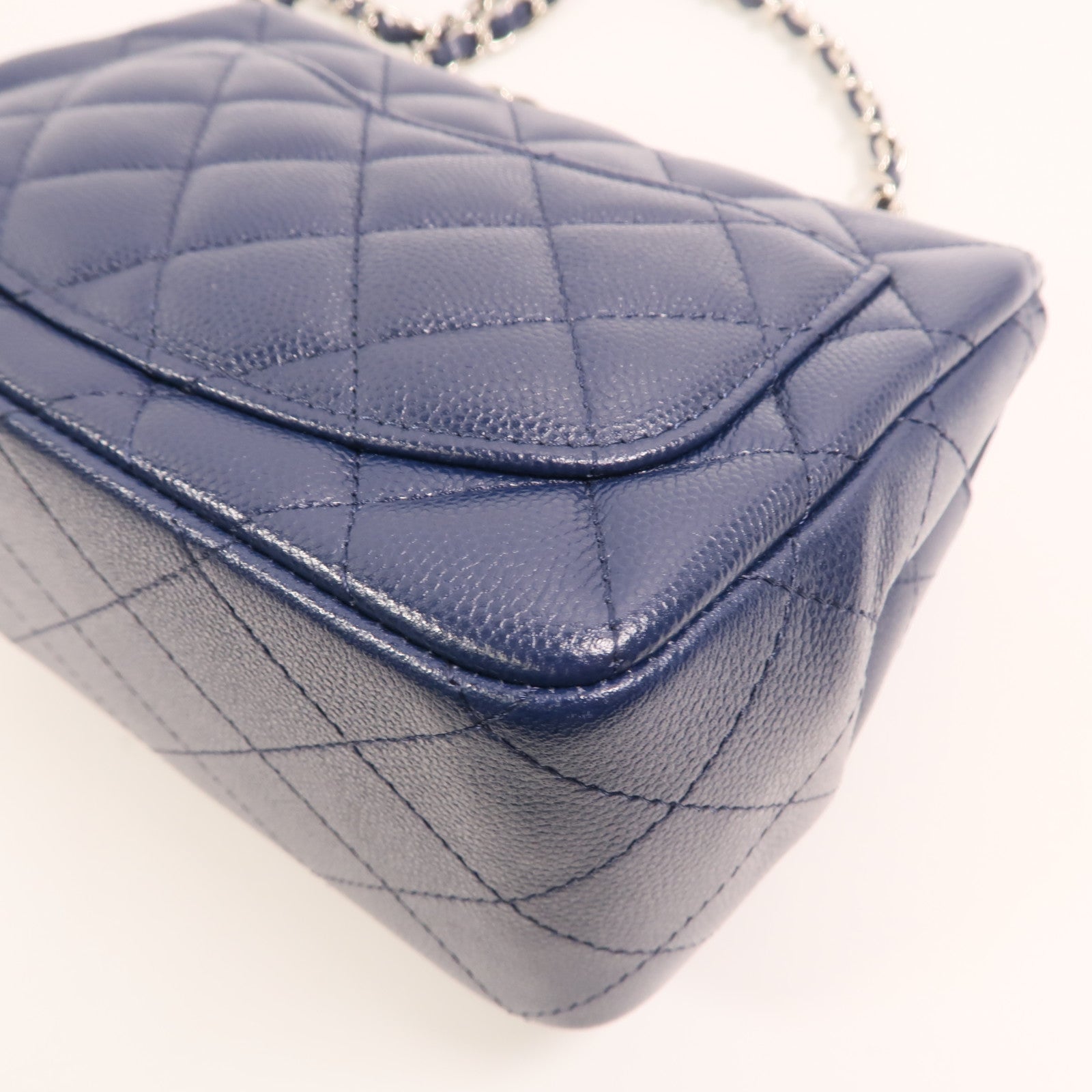 CHANEL 牛皮皮革Classic 17銀扣鏈帶肩背袋