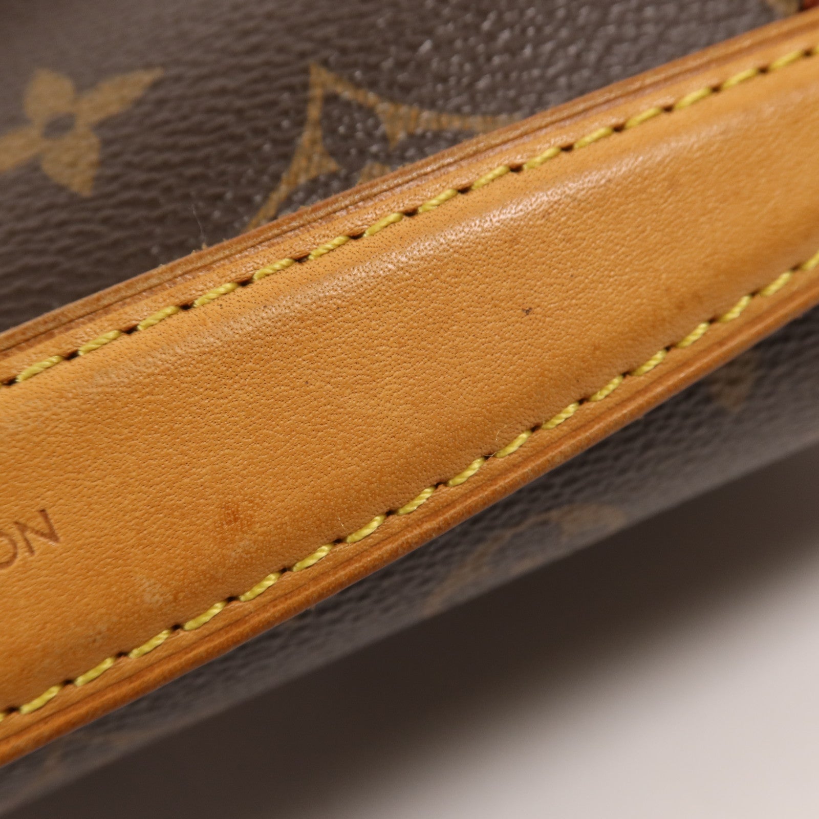 LOUIS VUITTON Monogram Pochette Metis MM金扣手挽肩背兩用袋
