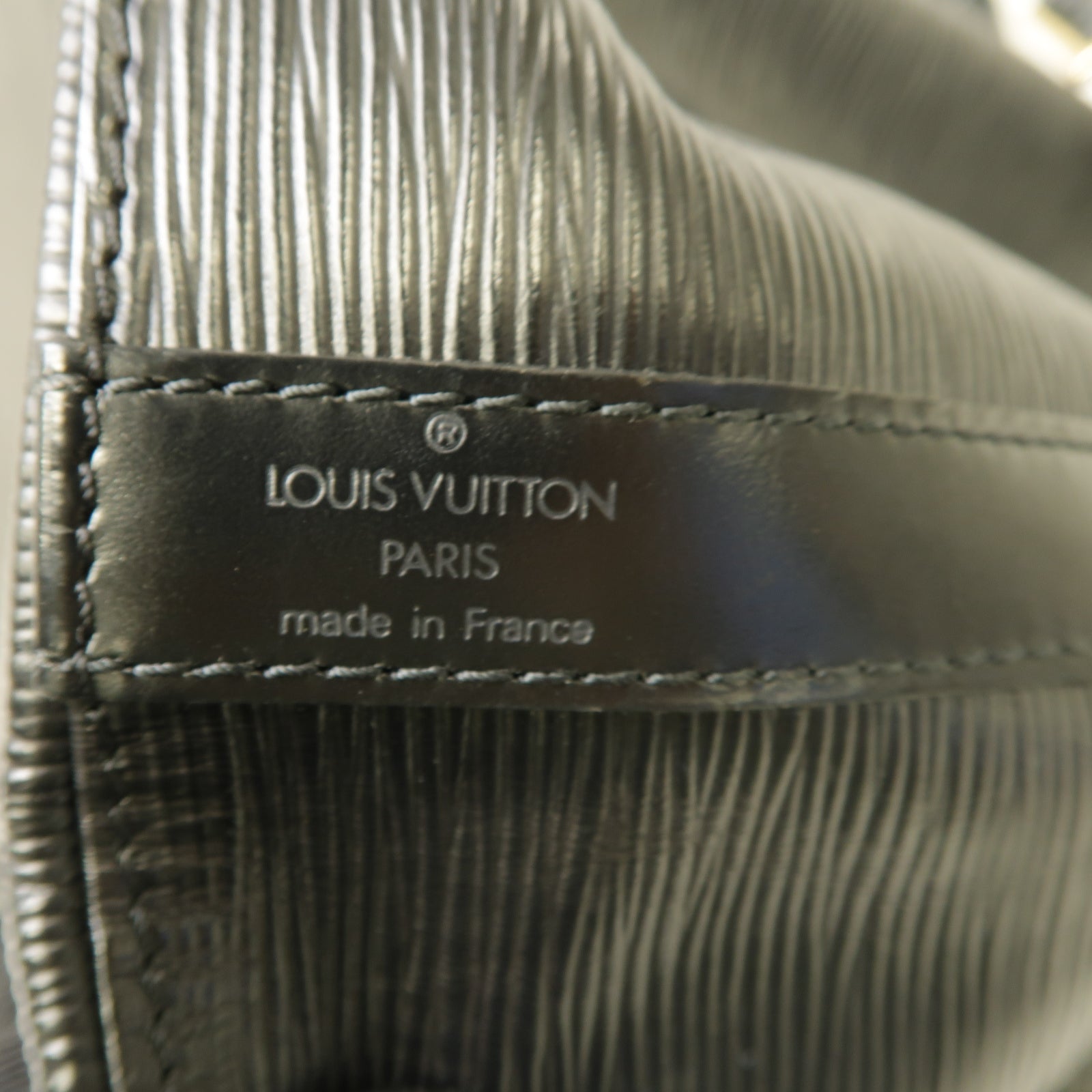 LOUIS VUITTON 【激減優惠】Epi Petit Noe金扣肩背袋黑色